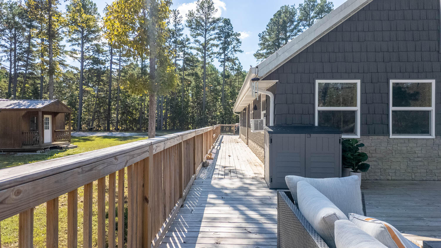 16051 Forrest Drive Property Photo 11