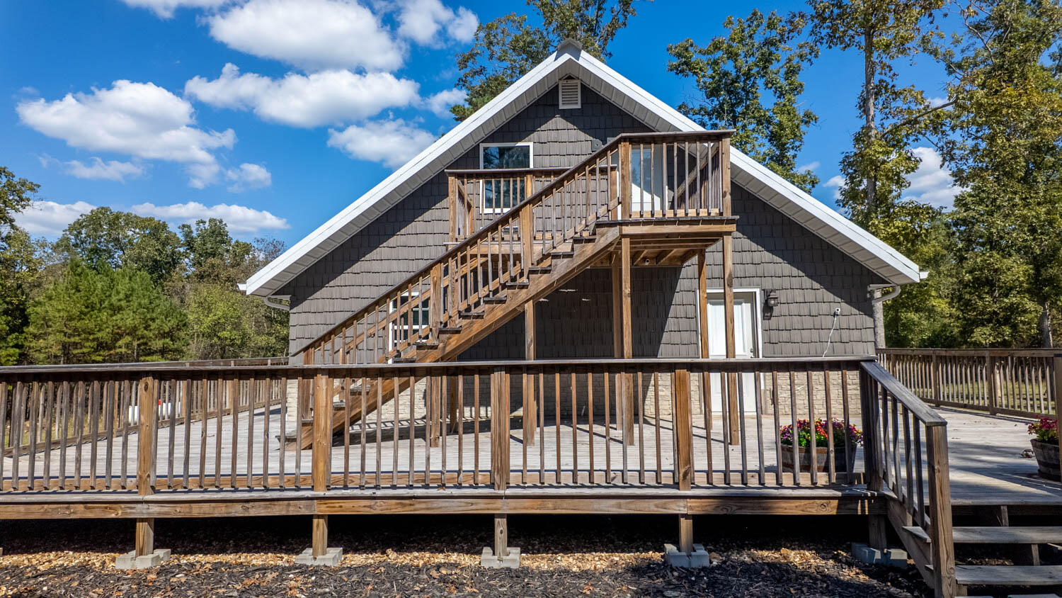 16051 Forrest Drive Property Photo 18