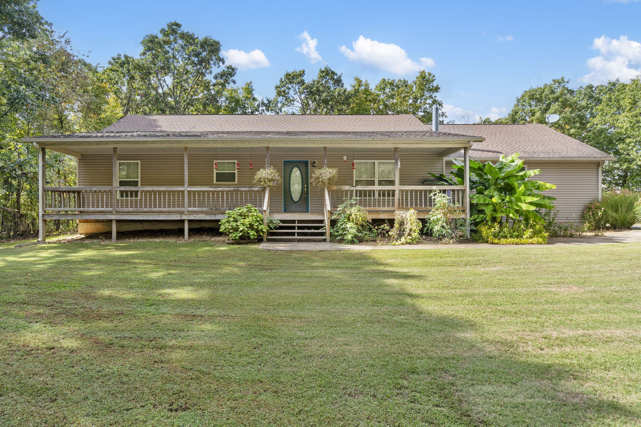 13512 Lawrence 2037 Property Photo 1
