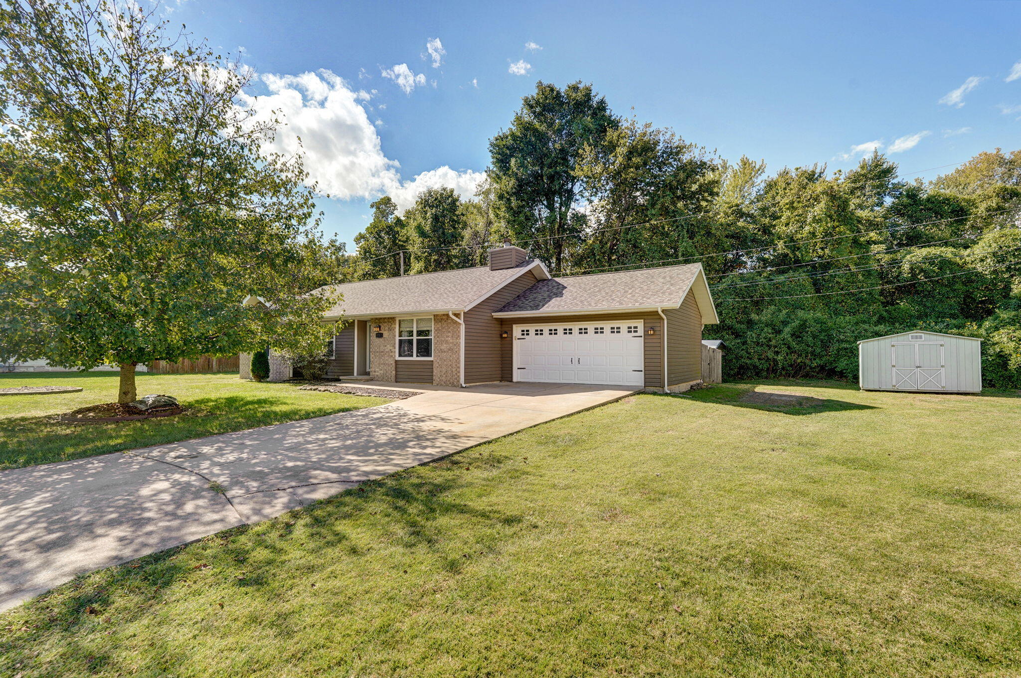 3707 South Swan Court Property Photo 4