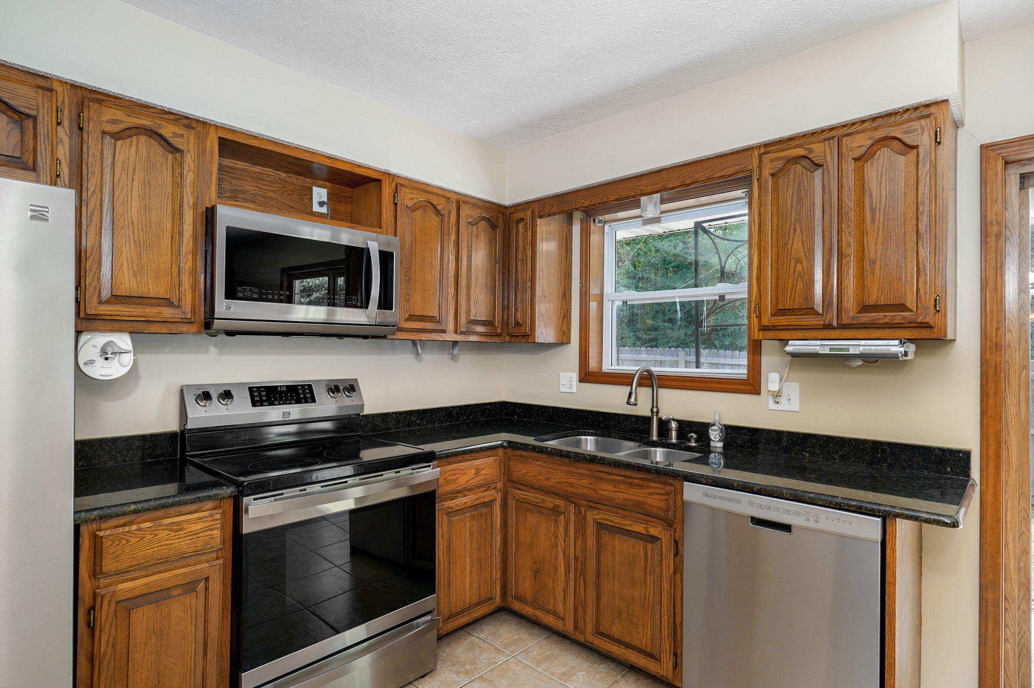 3707 South Swan Court Property Photo 9