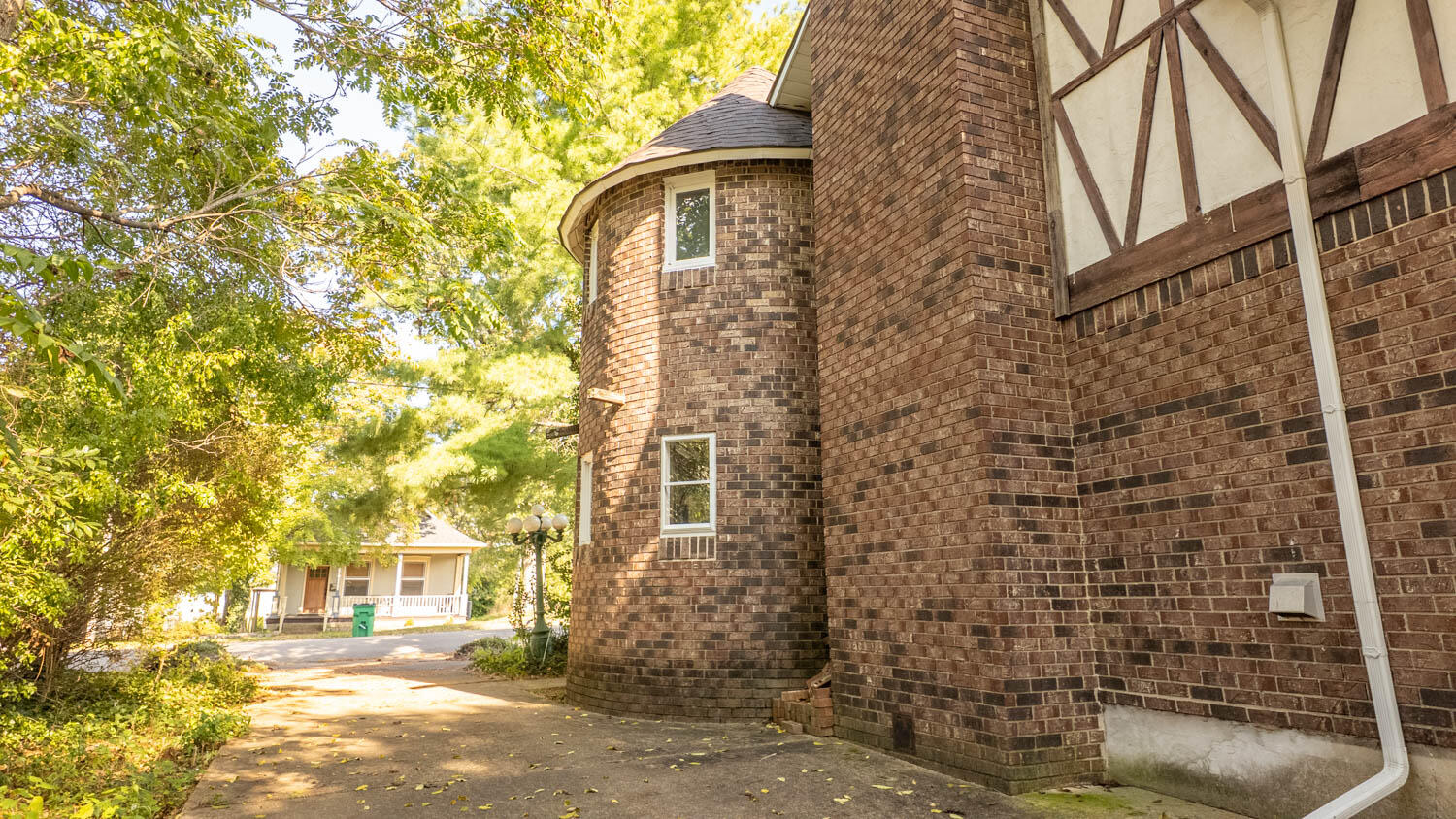 310 South 6th Street Property Photo 8