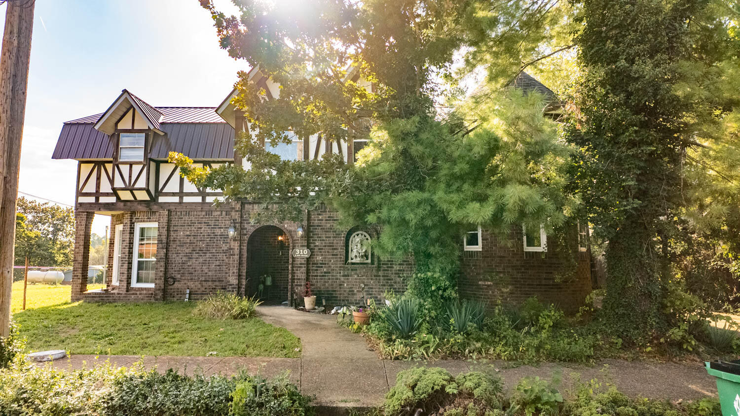 310 South 6th Street Property Photo 9