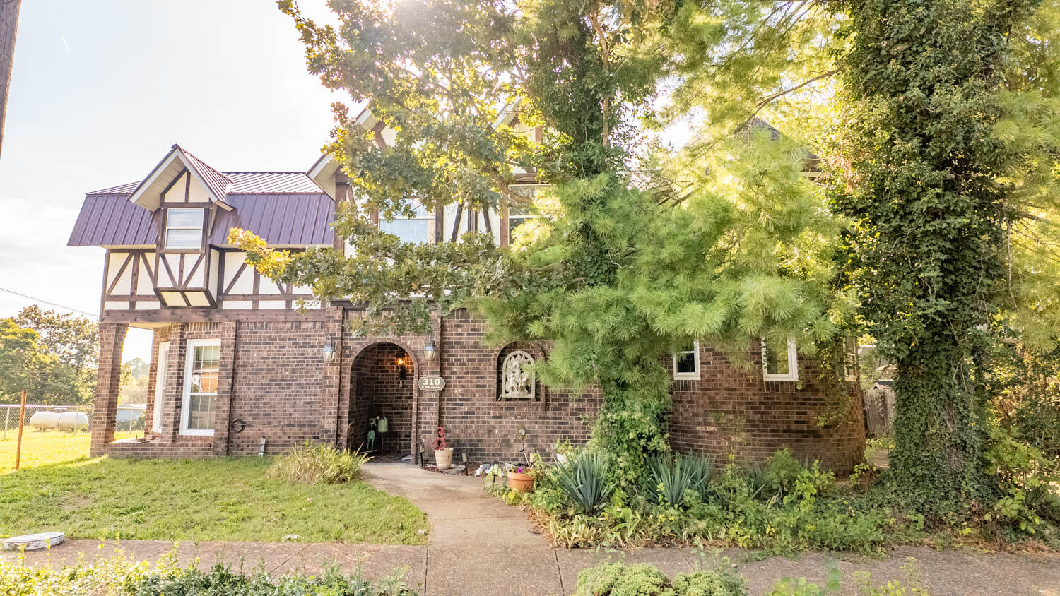 310 South 6th Street Property Photo 10