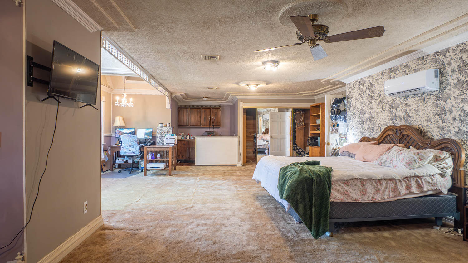 310 South 6th Street Property Photo 46