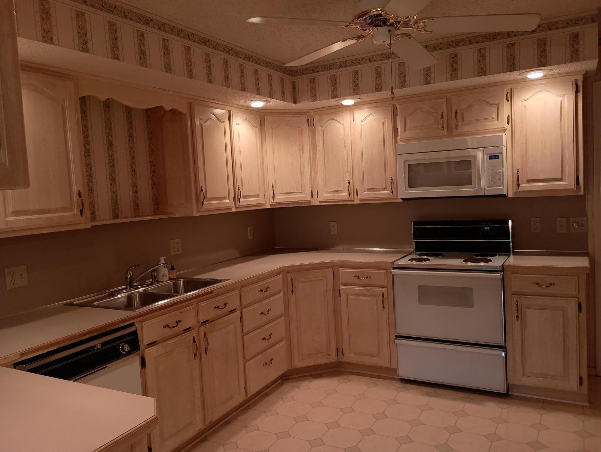 1264 East Lafayette Court East Property Photo 5