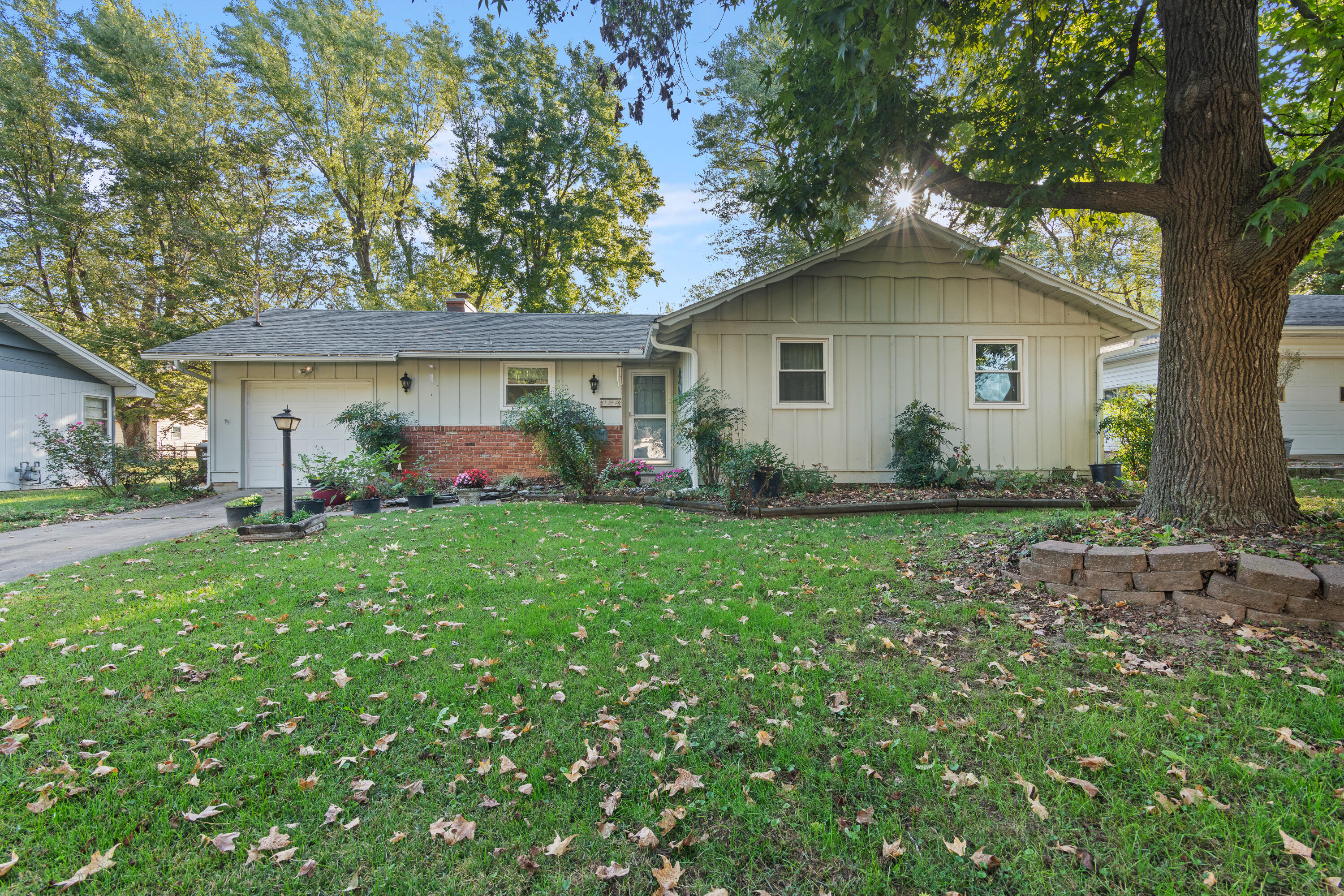 1254 South Belcrest Avenue Property Photo 1