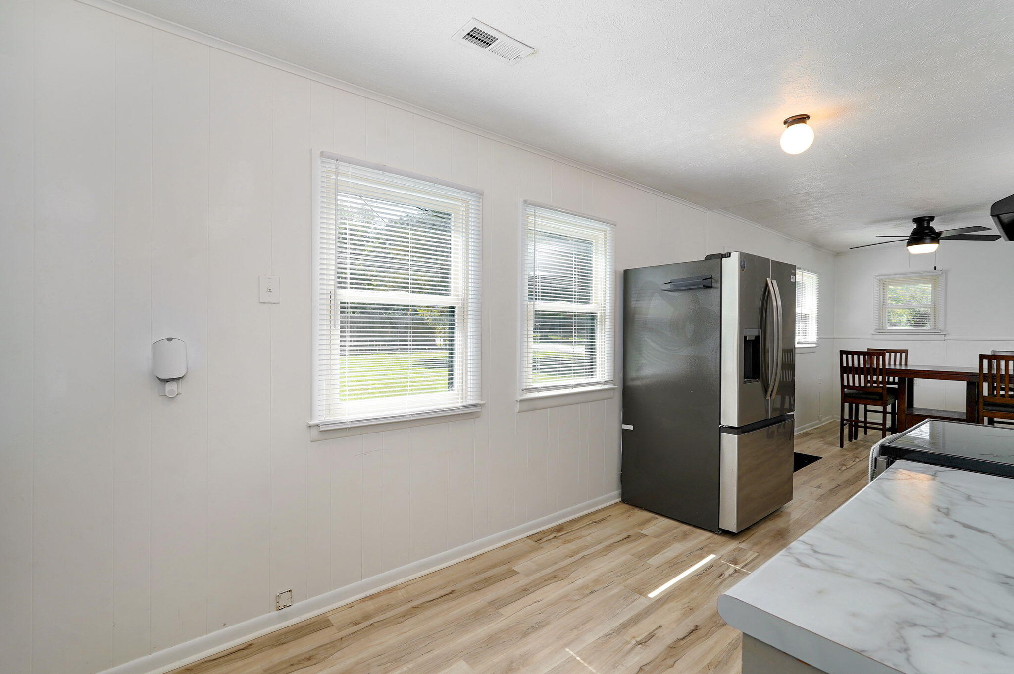 2502 East Cedar Lane Property Photo 11