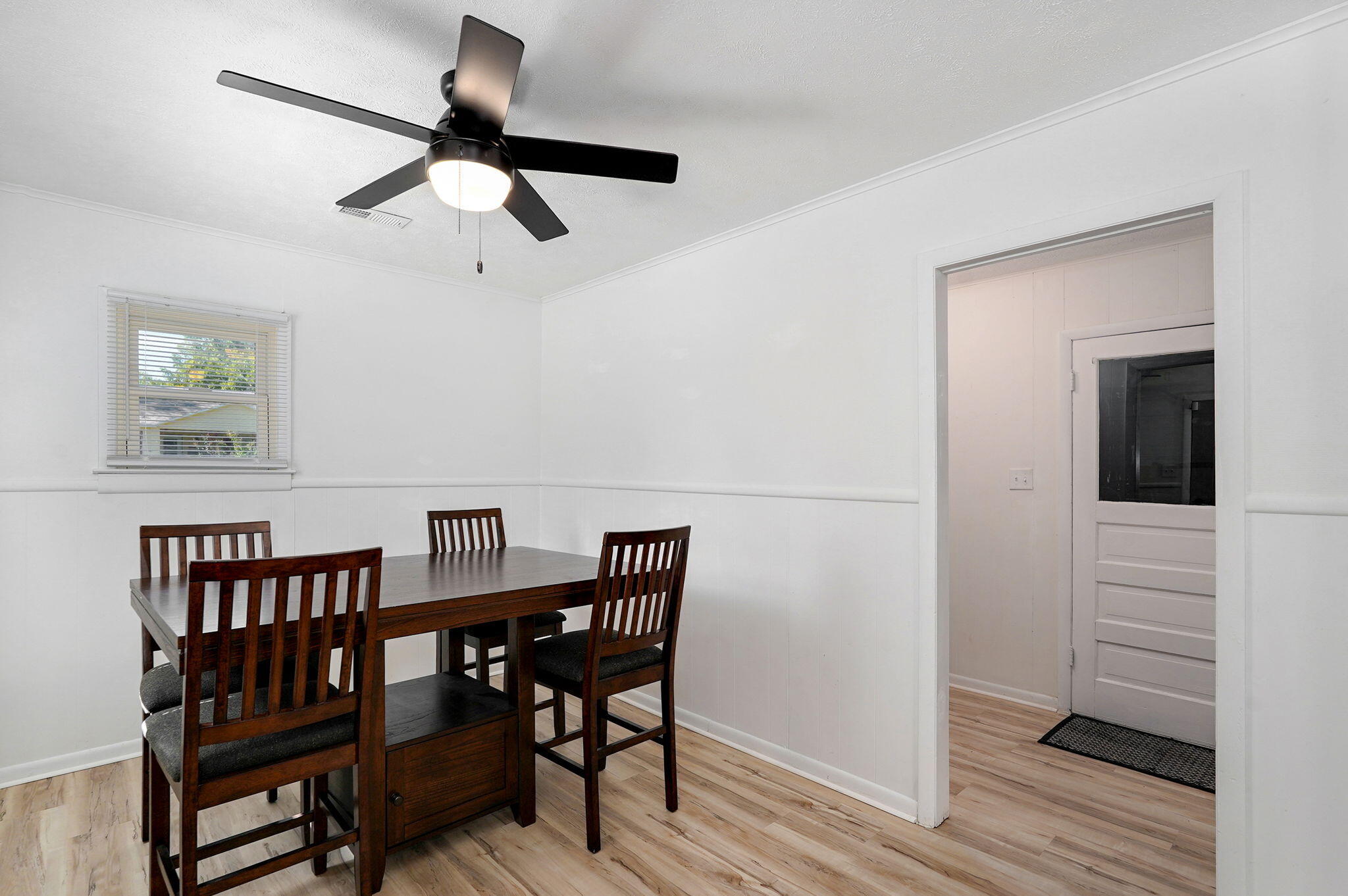 2502 East Cedar Lane Property Photo 15