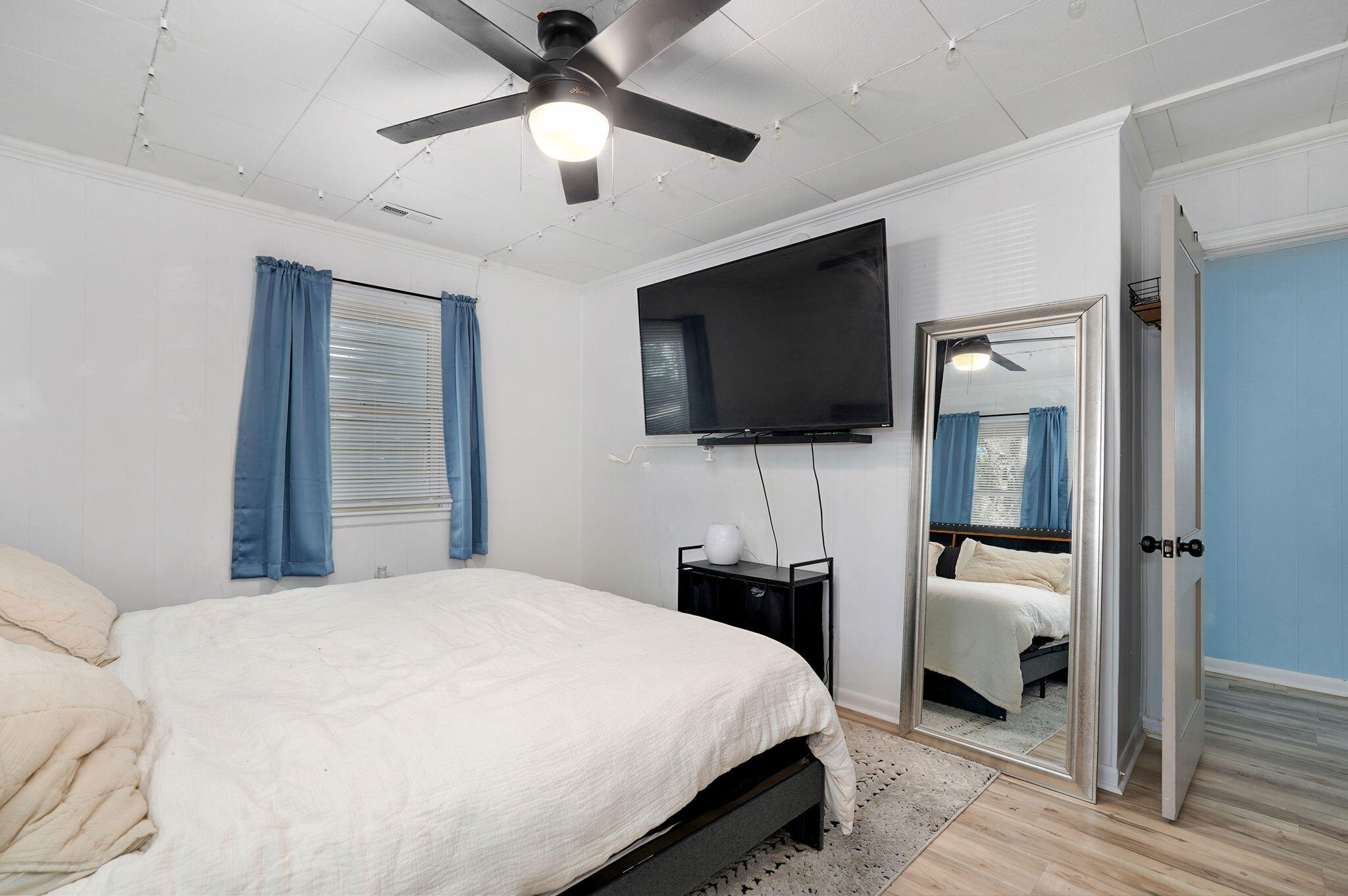 2502 East Cedar Lane Property Photo 18