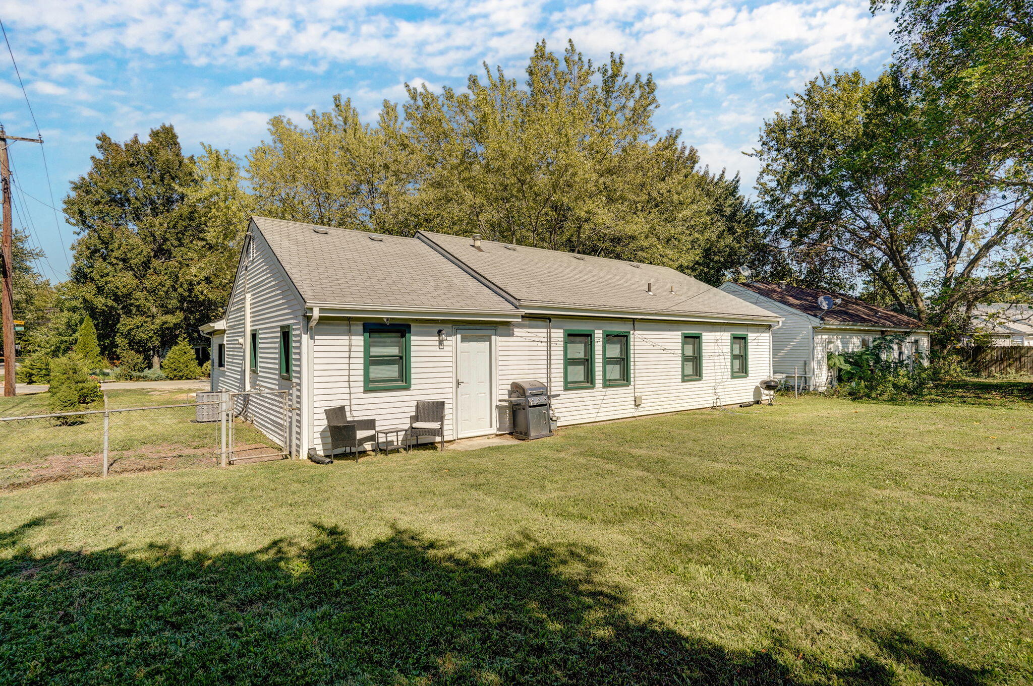 2502 East Cedar Lane Property Photo 23