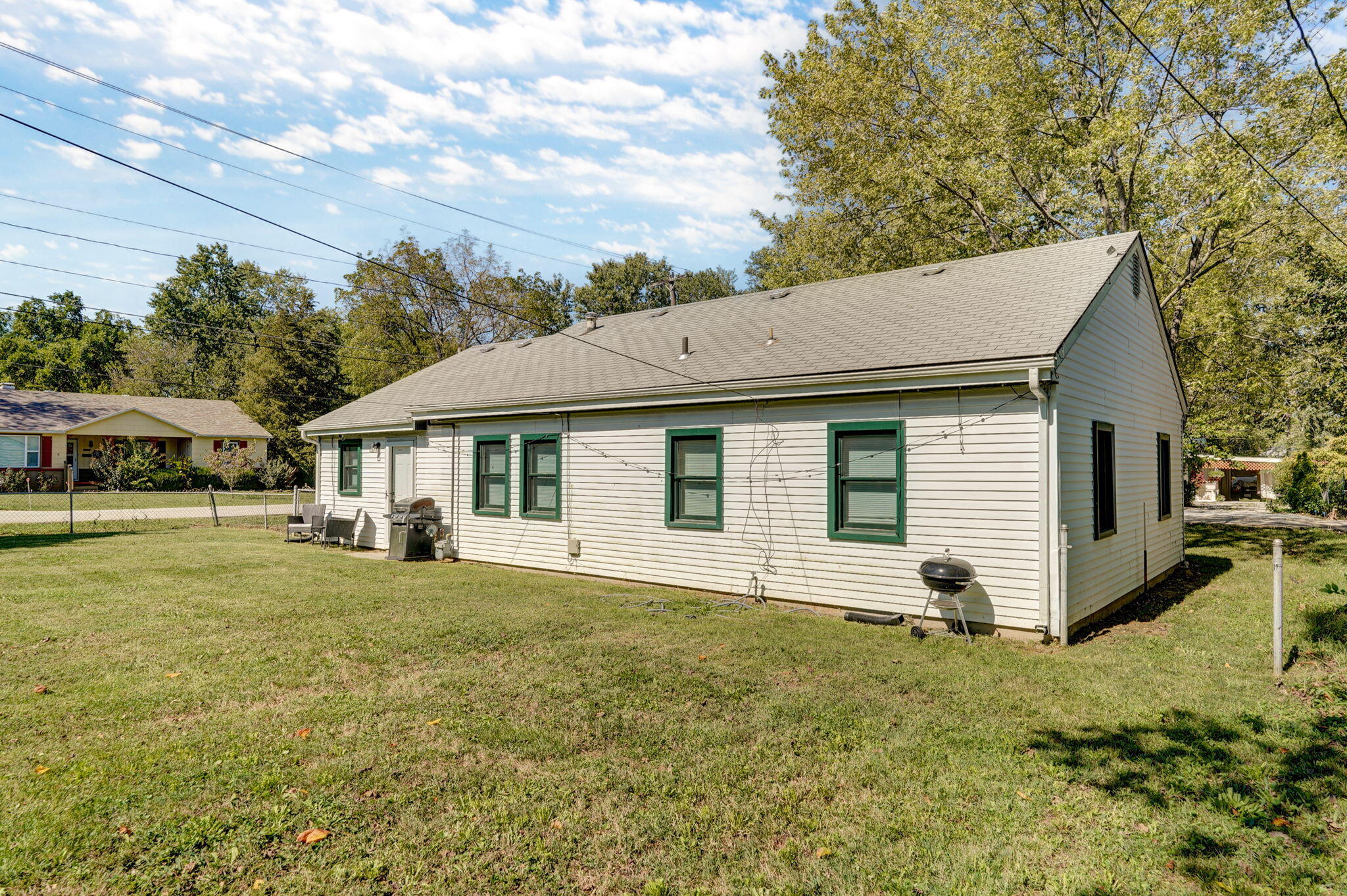 2502 East Cedar Lane Property Photo 25