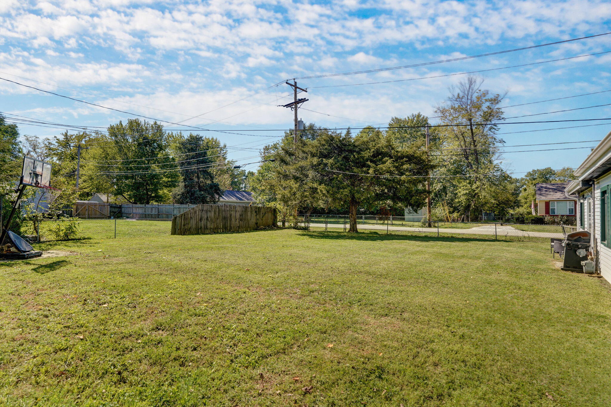 2502 East Cedar Lane Property Photo 27