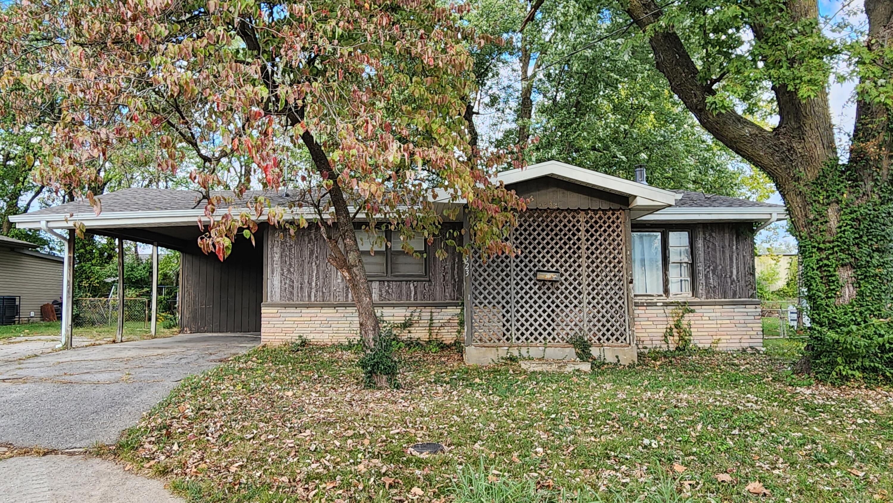 1523 North Western Avenue Property Photo 1