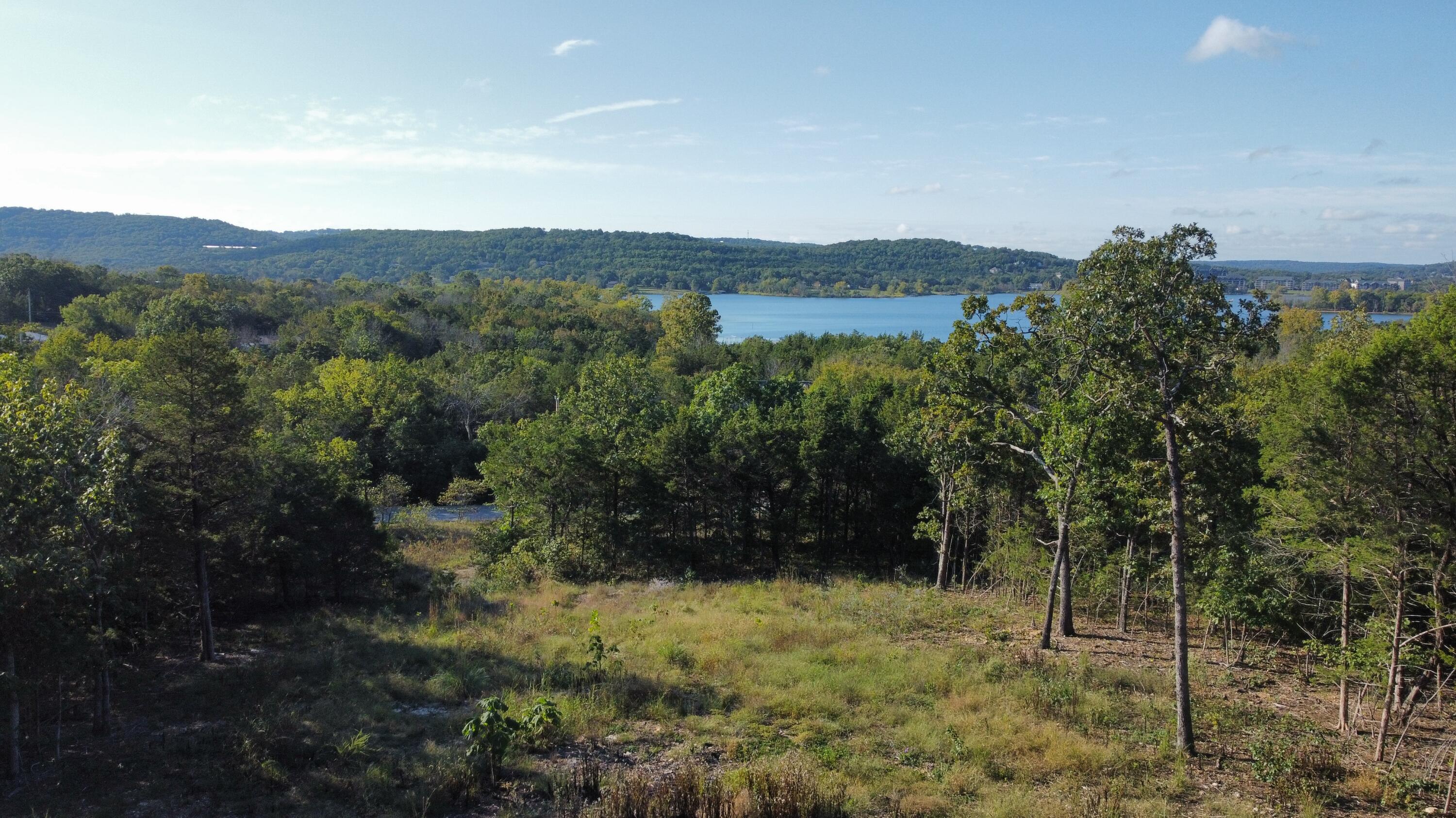 931 Crescent Drive Property Photo 1