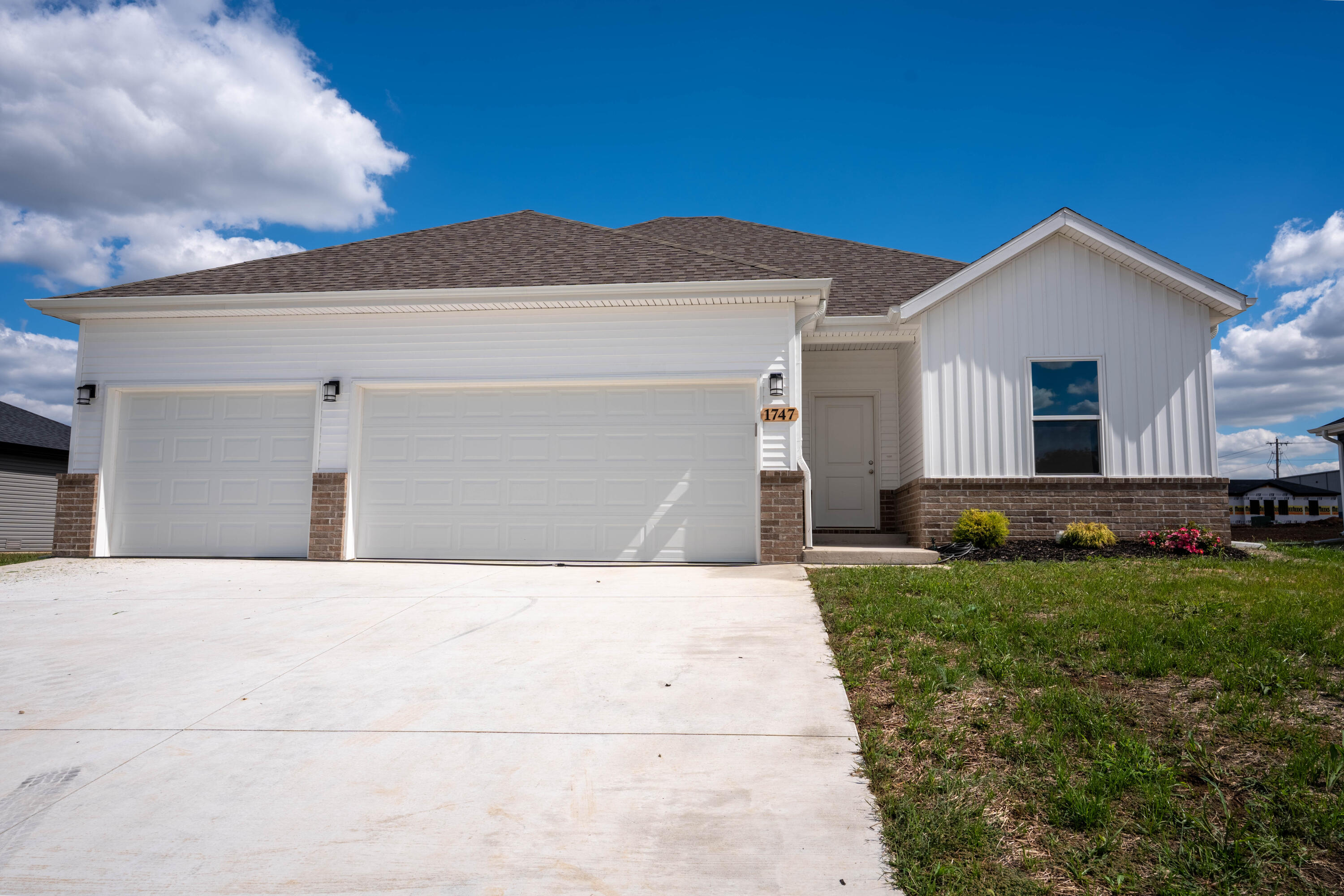 1747 Cash Drive Property Photo 1