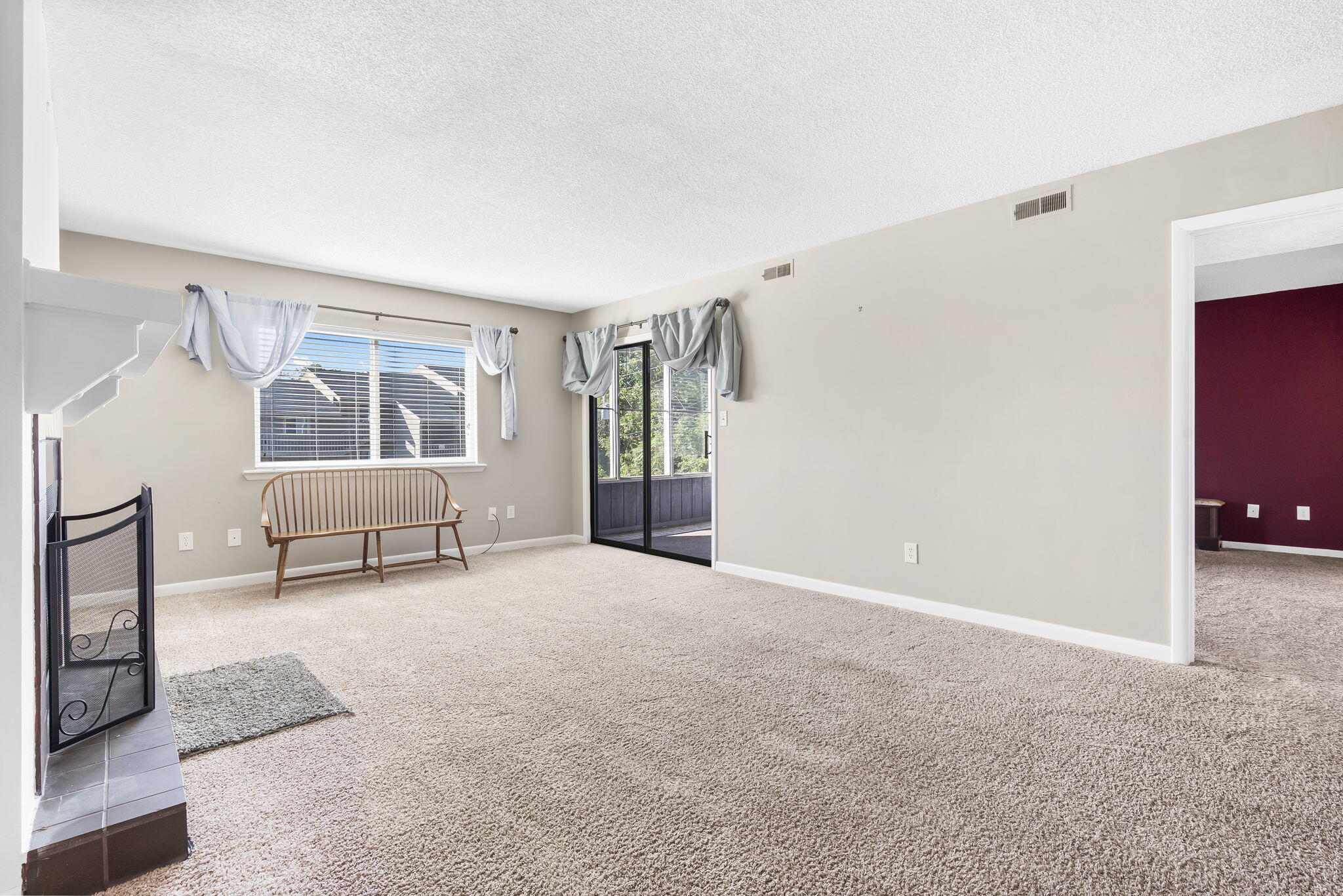 118 West Hensley Street B Property Photo 12