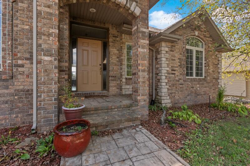 527 Piperpoint Property Photo 2