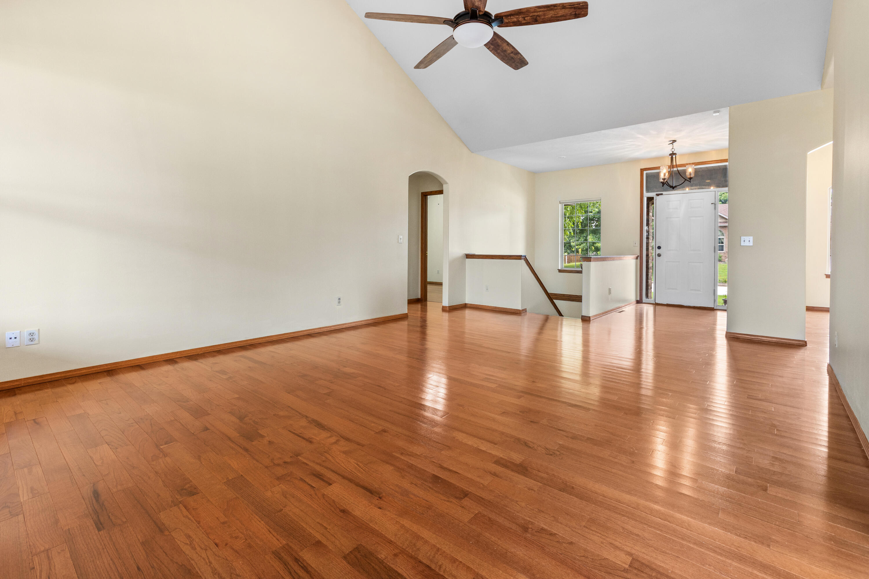 527 Piperpoint Property Photo 8