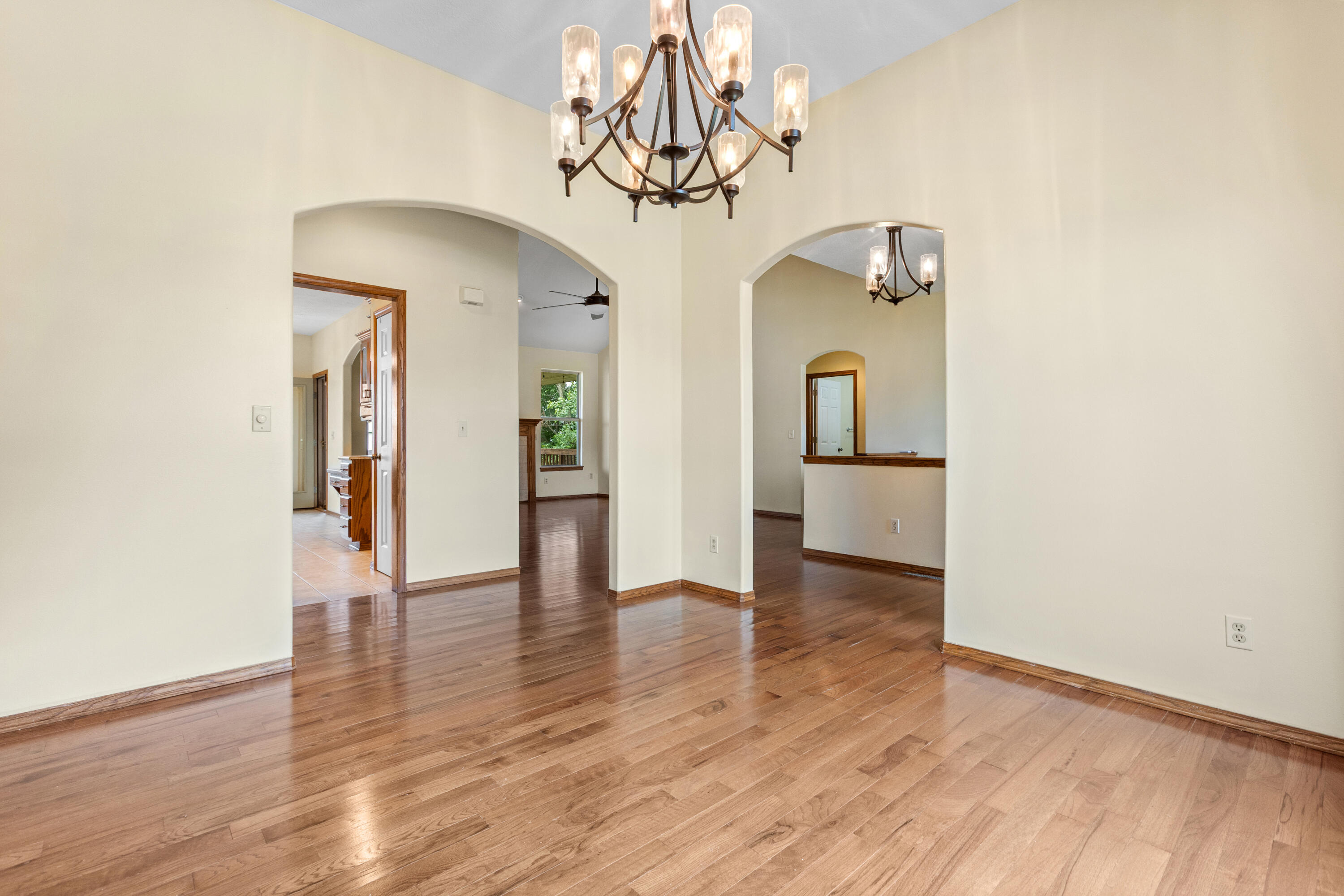 527 Piperpoint Property Photo 11
