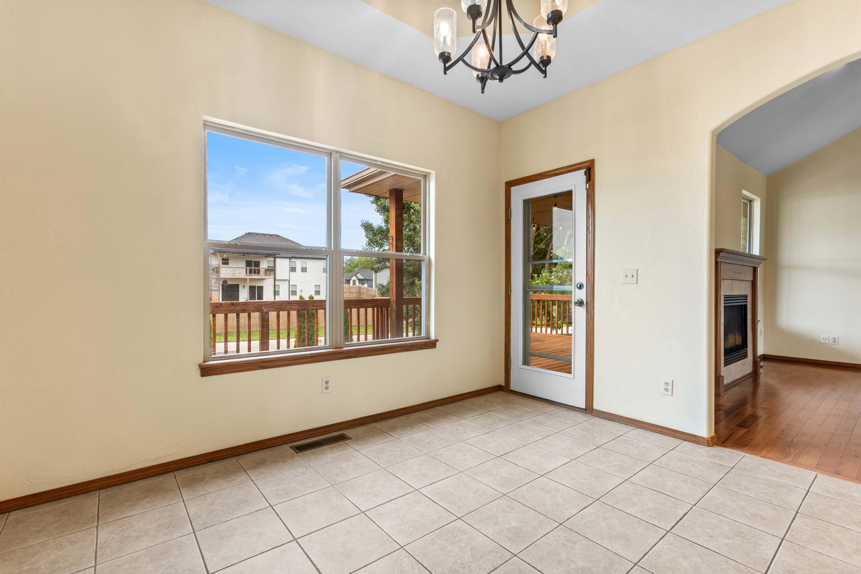 527 Piperpoint Property Photo 16
