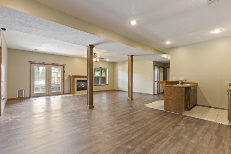 527 Piperpoint Property Photo 34