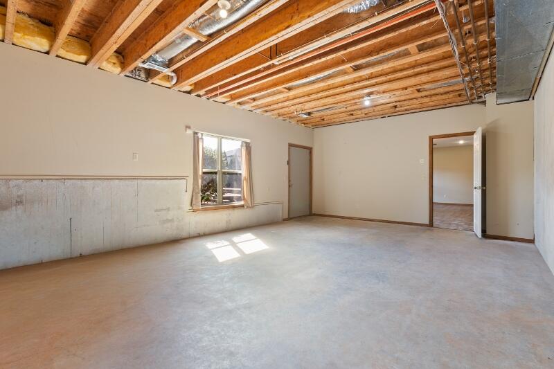527 Piperpoint Property Photo 36
