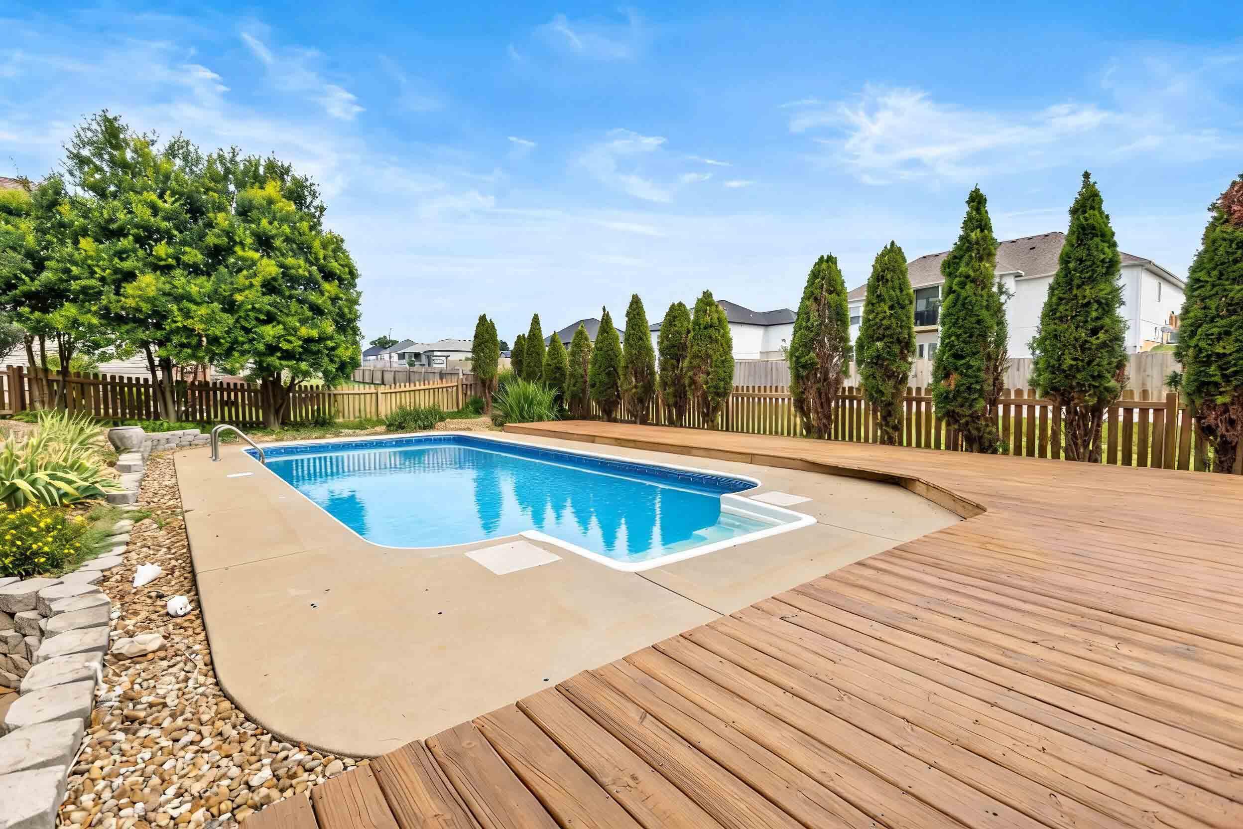 527 Piperpoint Property Photo 45