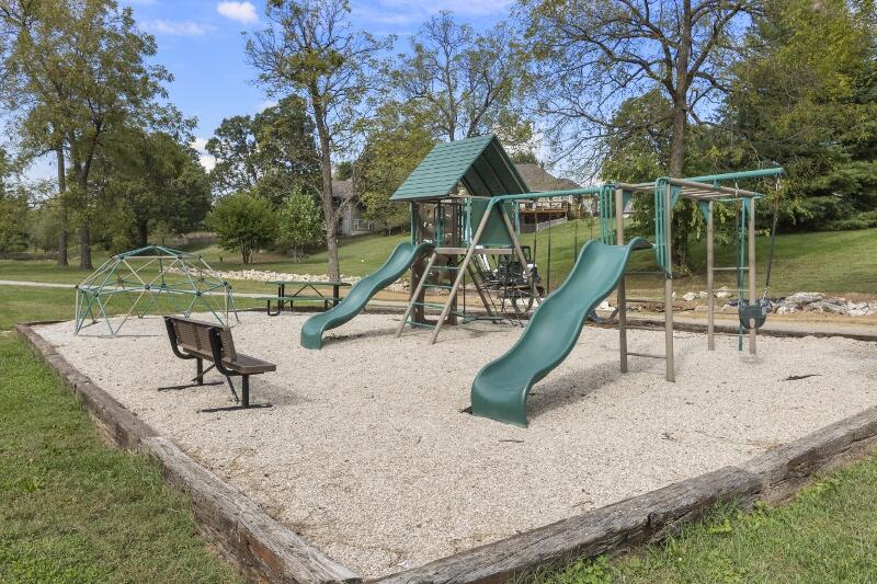 527 Piperpoint Property Photo 49