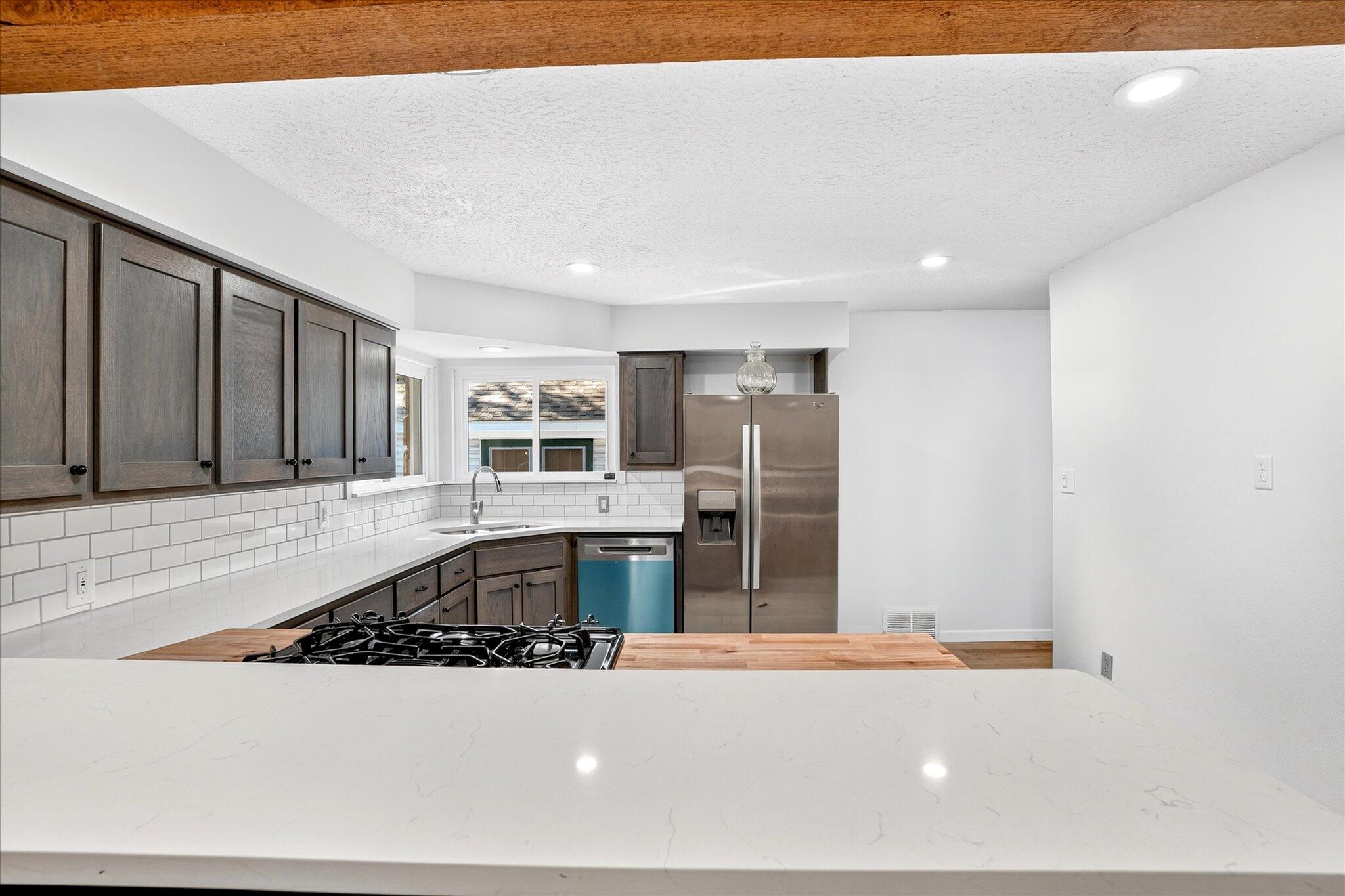 620 East Sunshine Street Property Photo 11