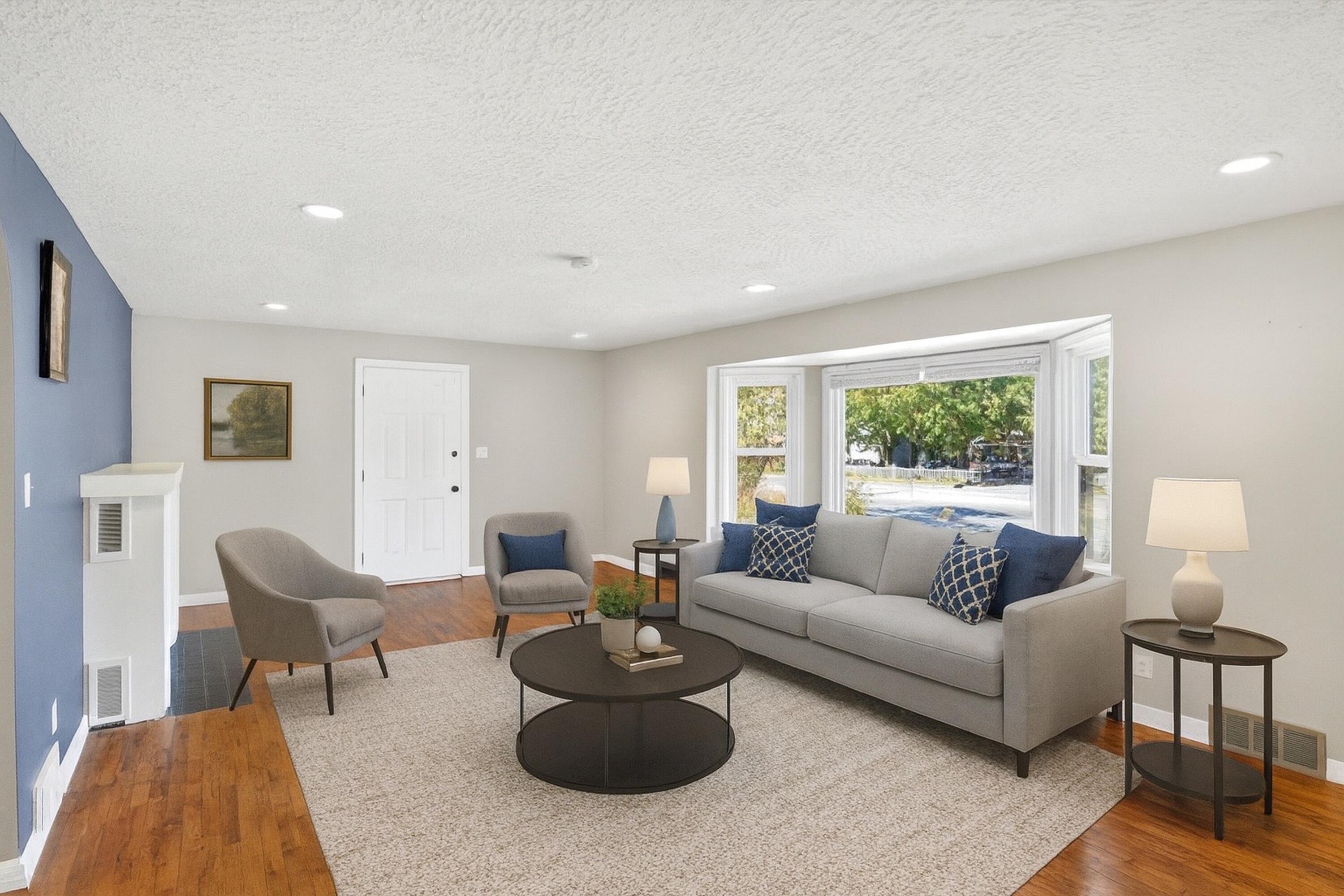 620 East Sunshine Street Property Photo 16