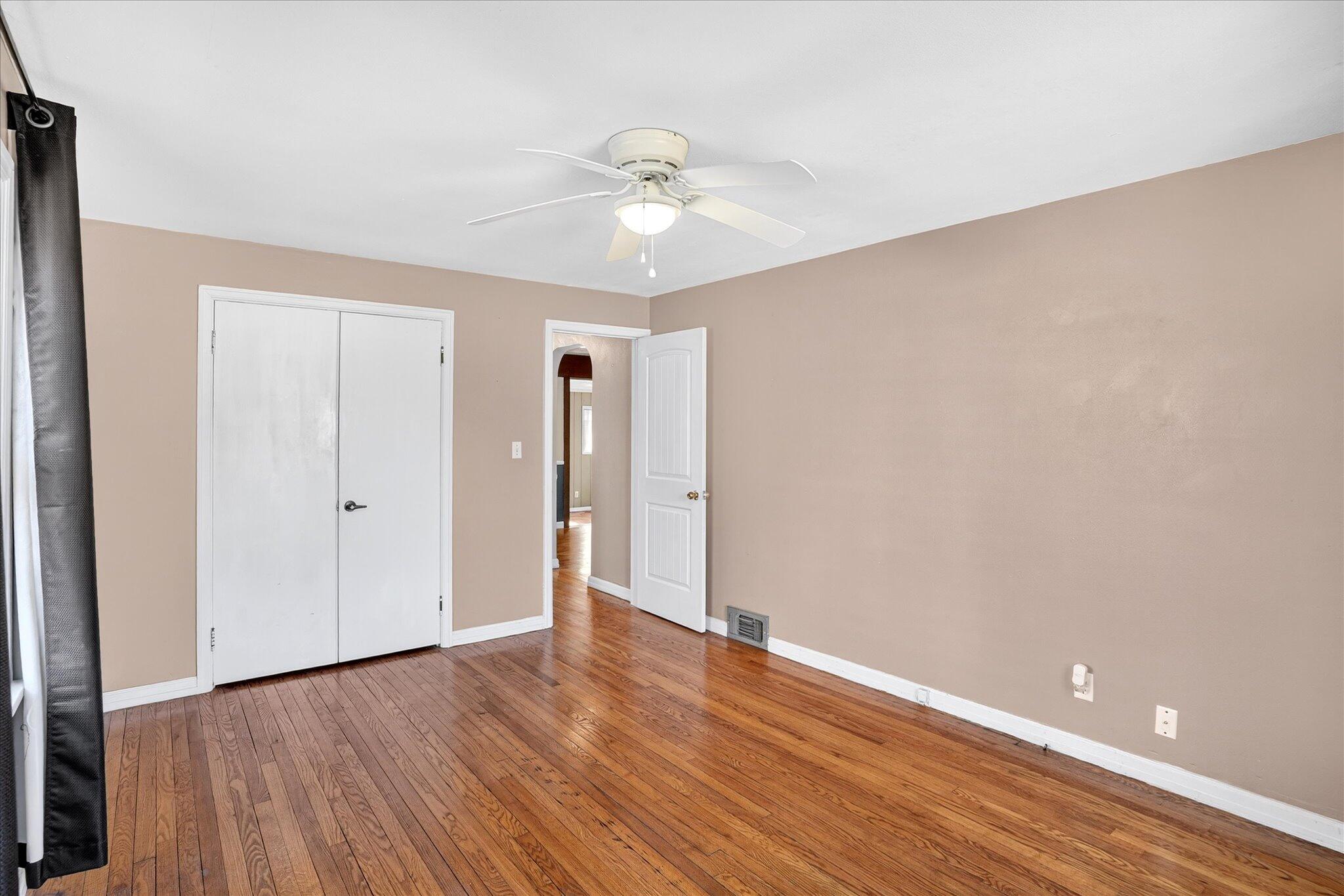 620 East Sunshine Street Property Photo 24