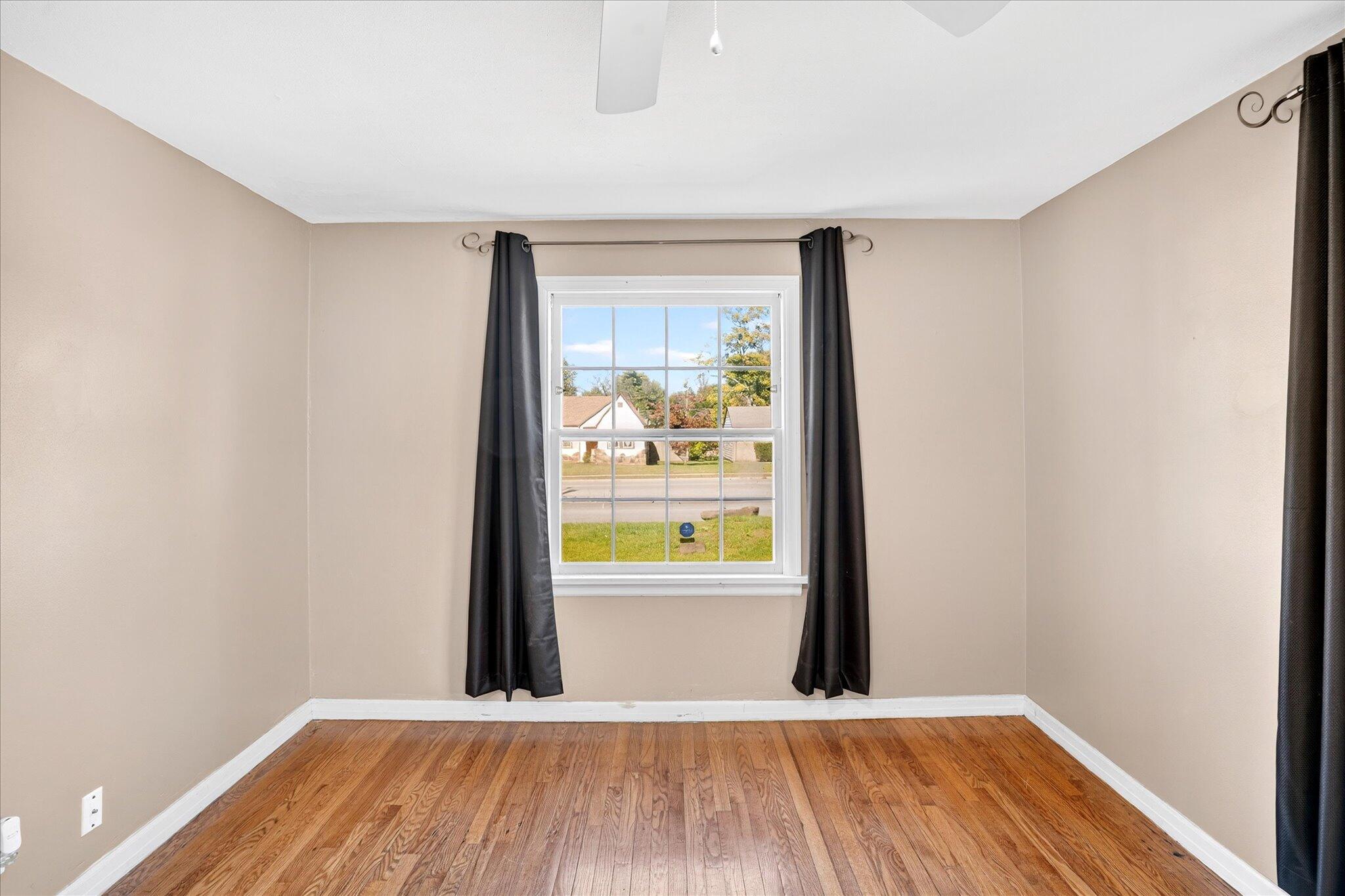 620 East Sunshine Street Property Photo 25