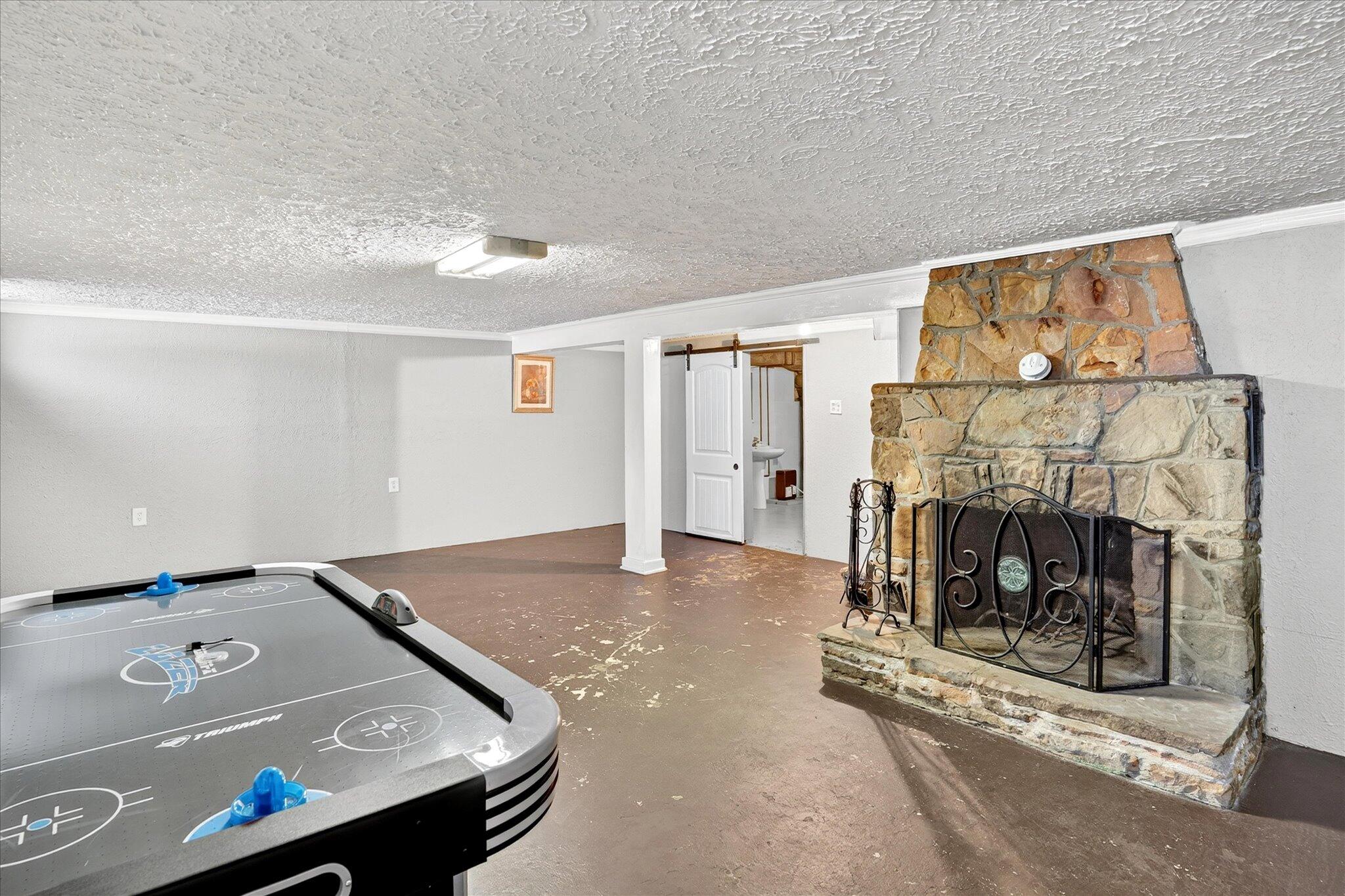 620 East Sunshine Street Property Photo 31