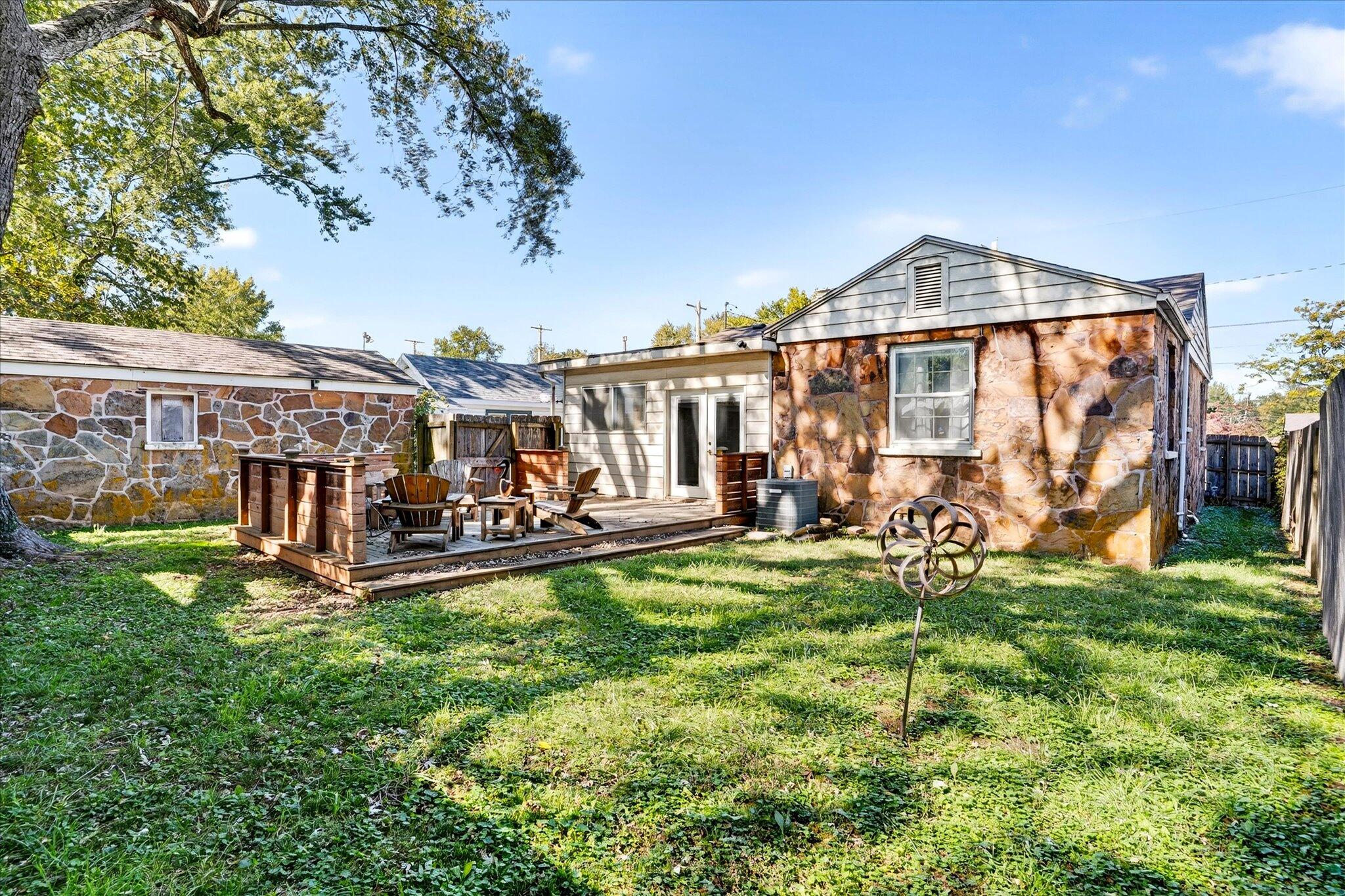 620 East Sunshine Street Property Photo 37