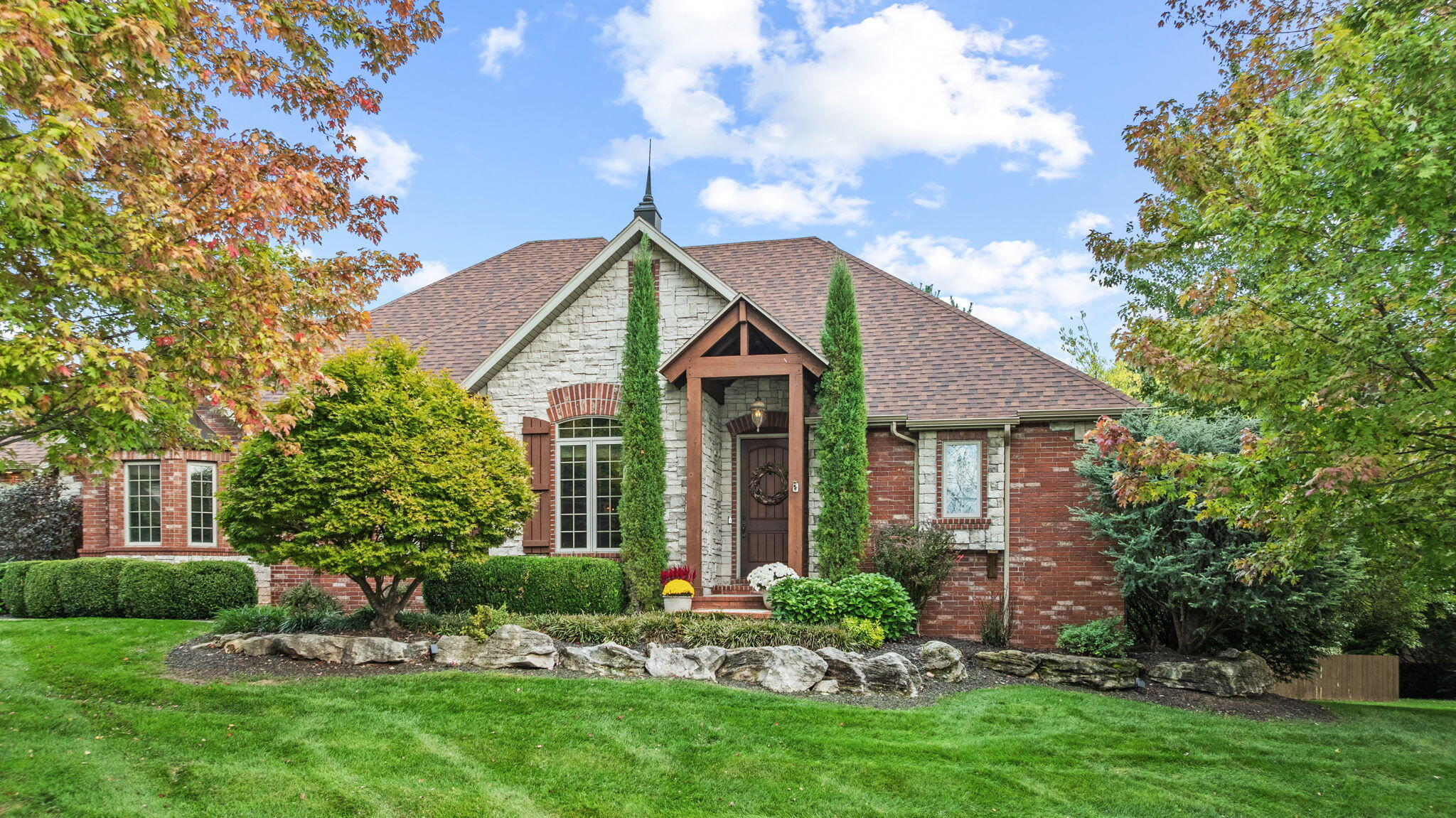 3094 West Cedarbluff Drive Property Photo 1