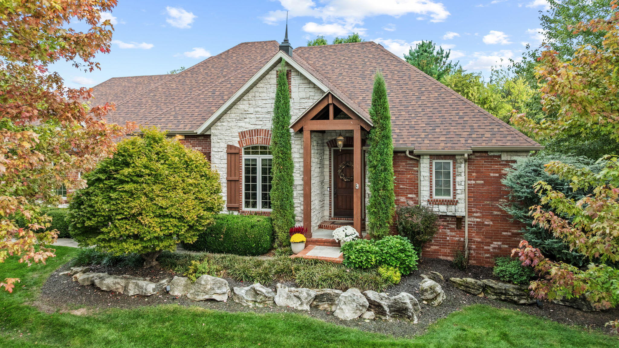 3094 West Cedarbluff Drive Property Photo 3