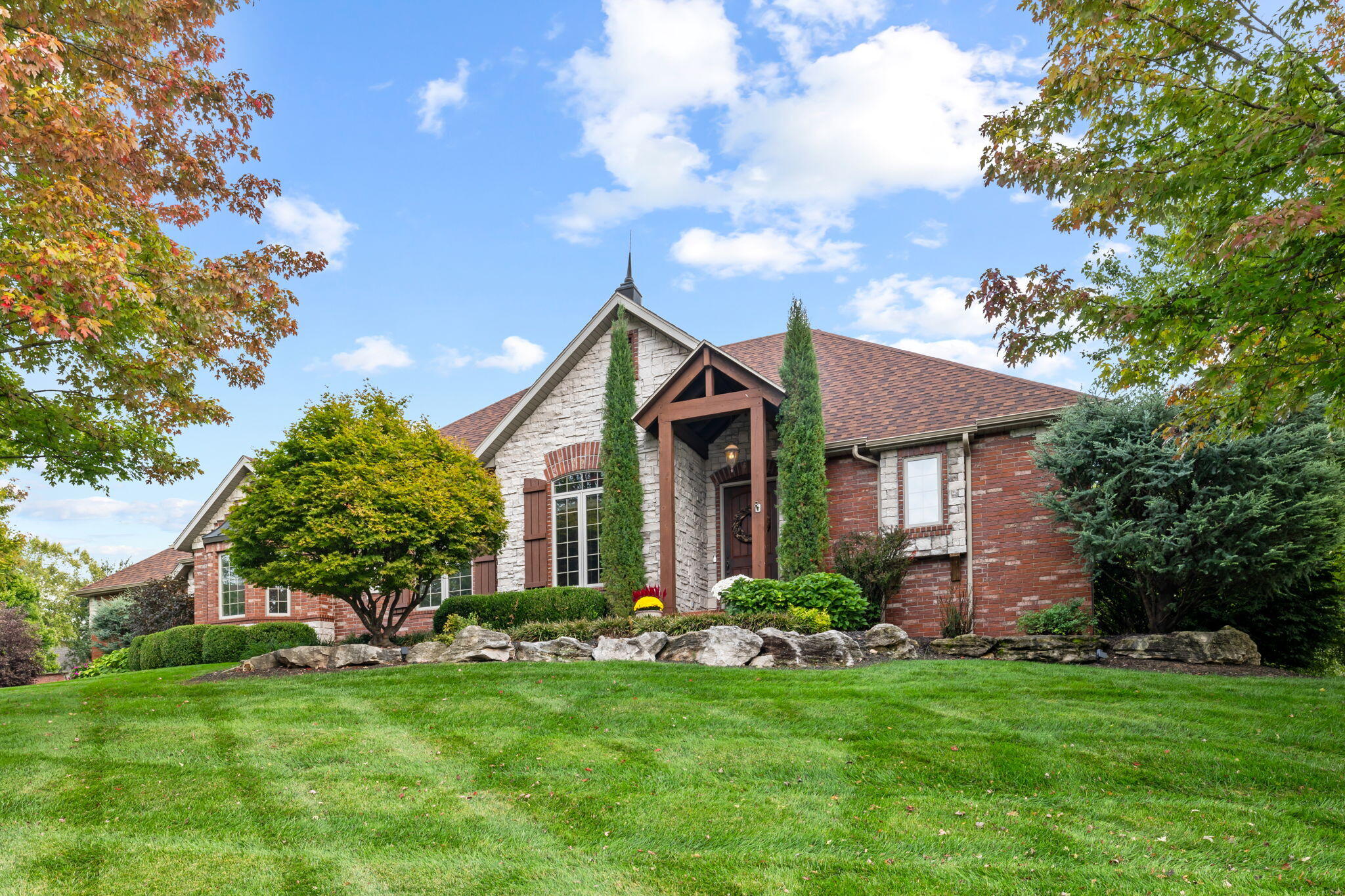 3094 West Cedarbluff Drive Property Photo 4