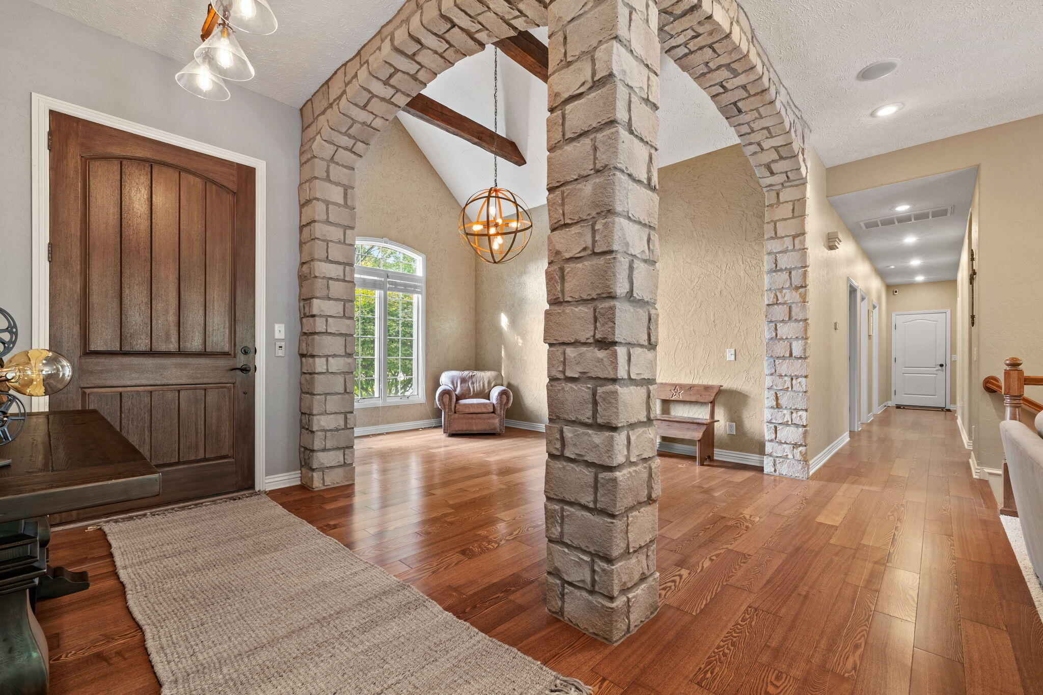 3094 West Cedarbluff Drive Property Photo 6