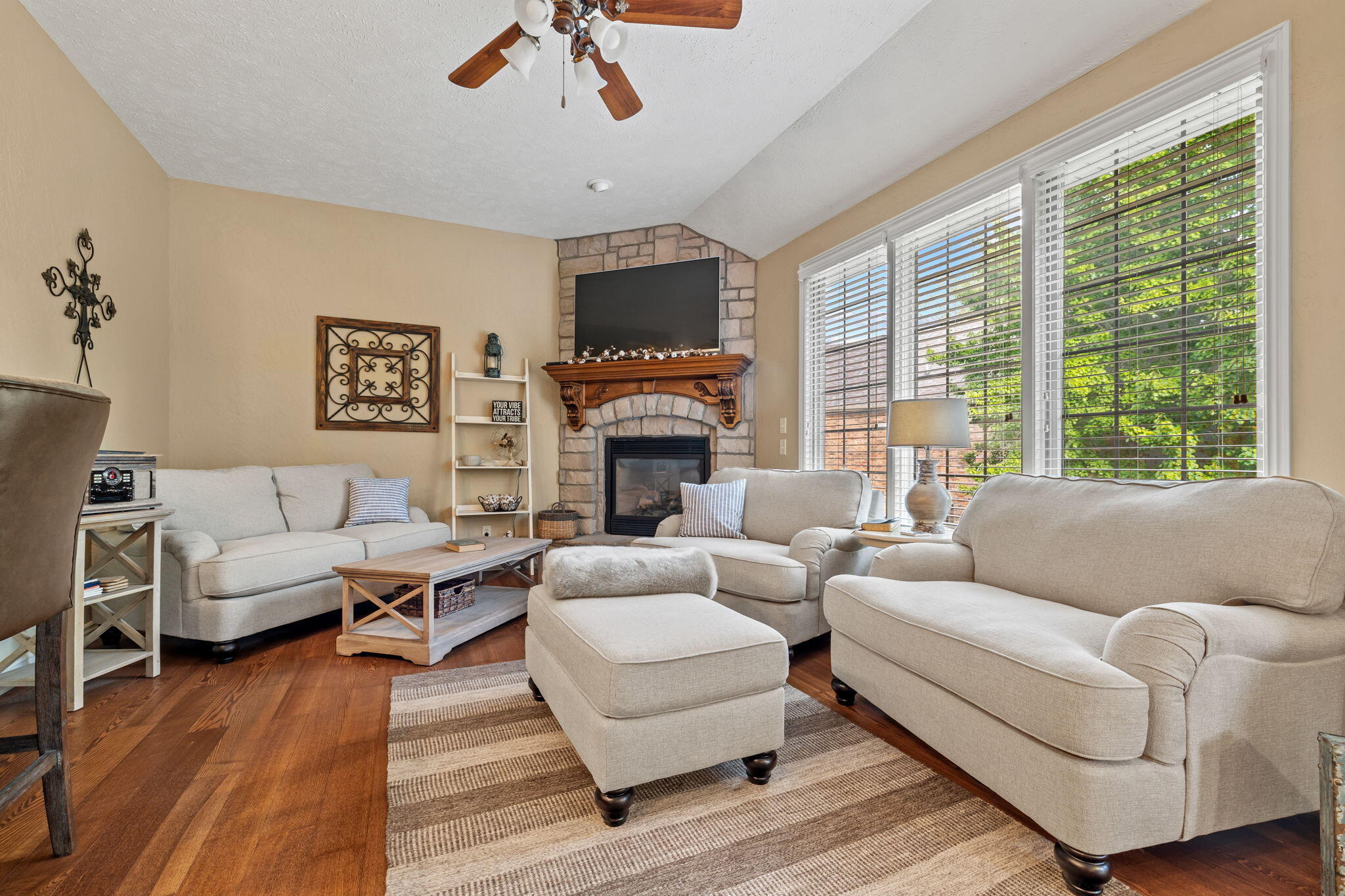 3094 West Cedarbluff Drive Property Photo 14