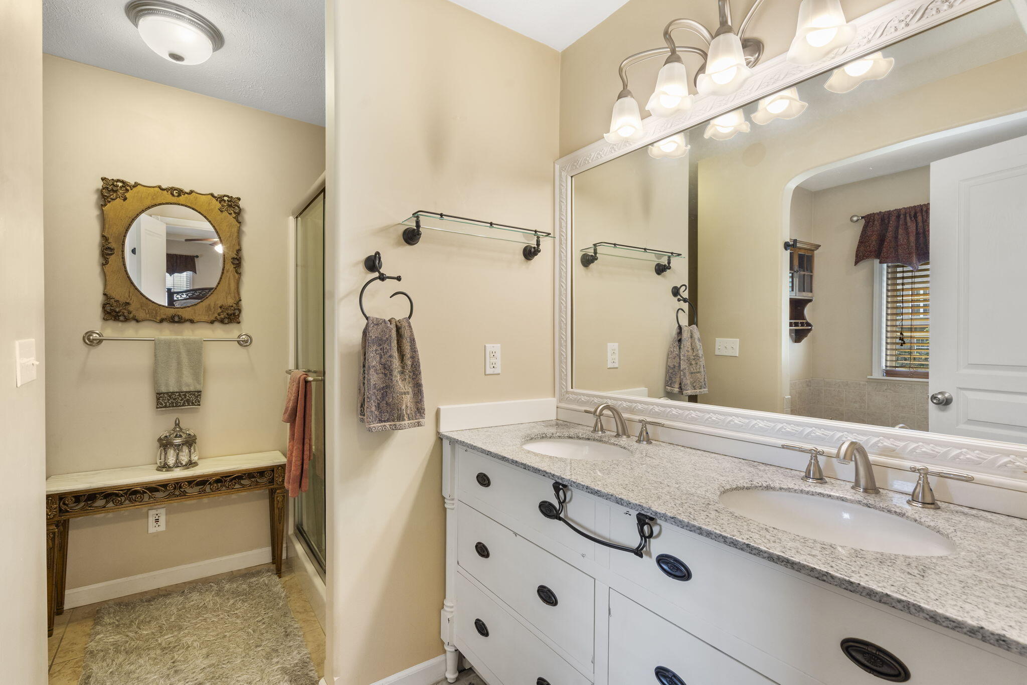1522 West Porterfield Drive Property Photo 14
