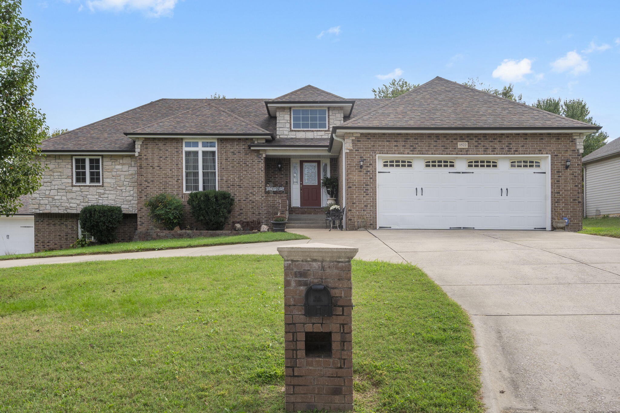 1522 West Porterfield Drive Property Photo 38