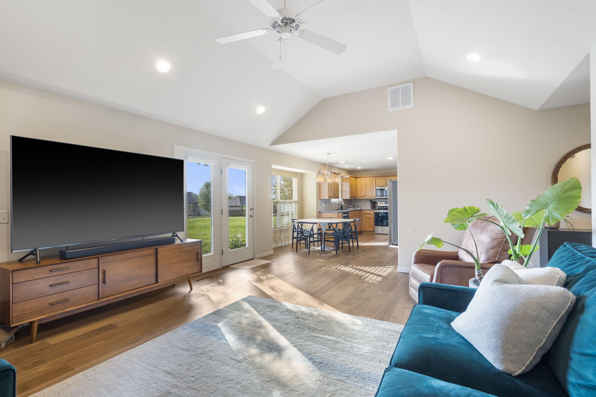 734 North Bluegill Street Property Photo 6