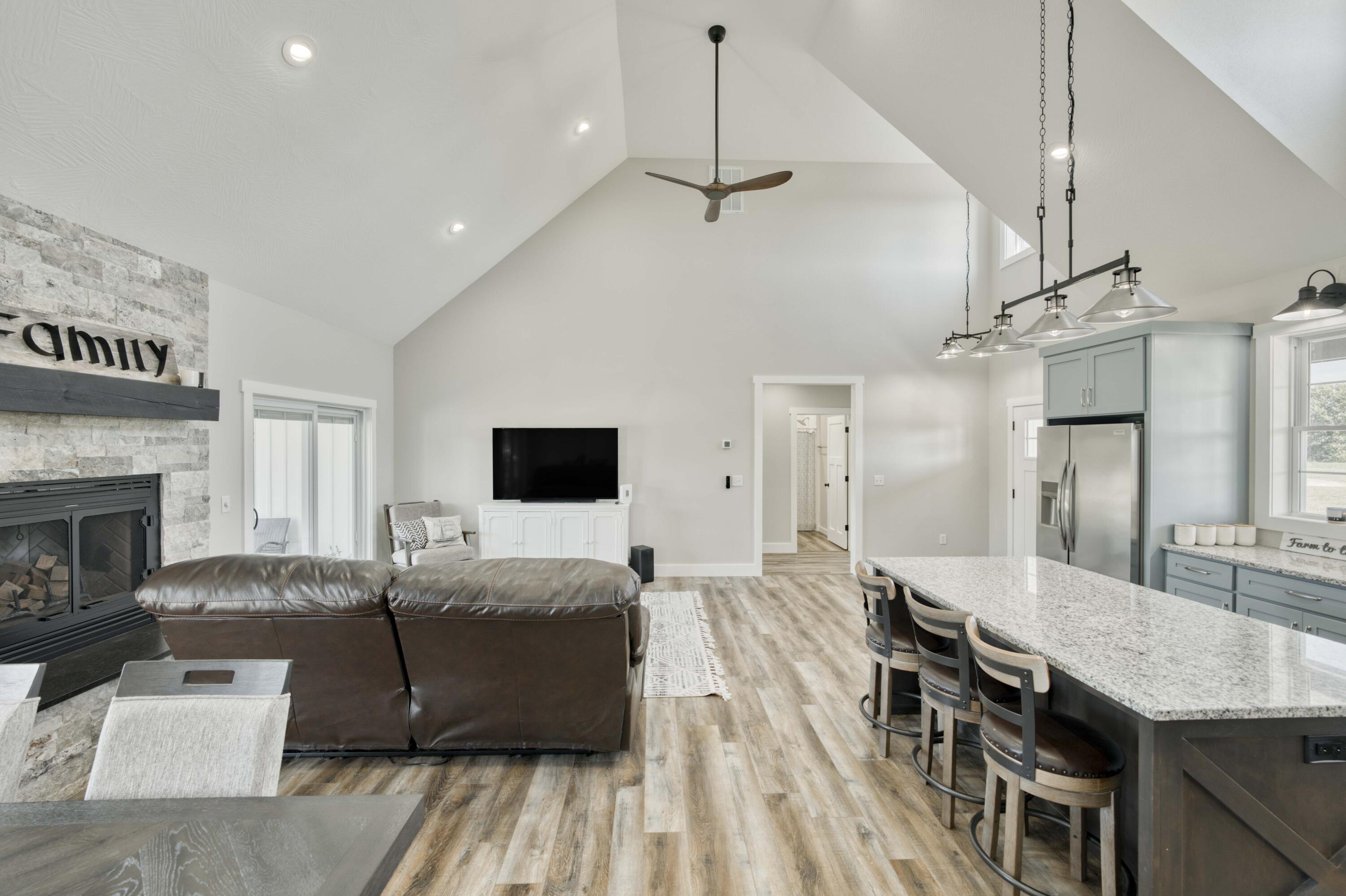 1125 Vermule Road Property Photo 6