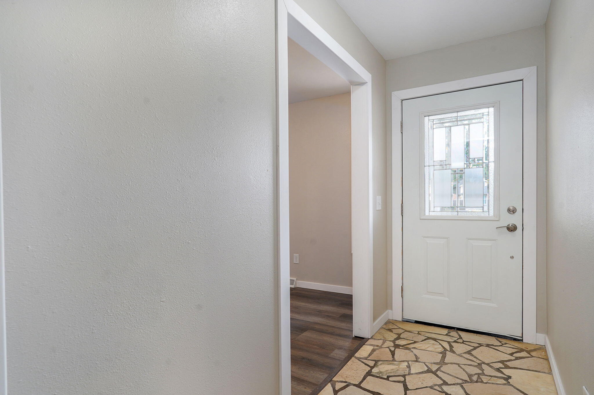 1604 East Walnut Lawn Street Property Photo 6