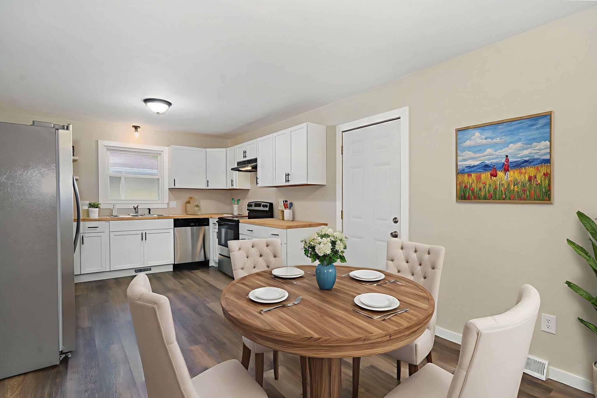 1604 East Walnut Lawn Street Property Photo 7