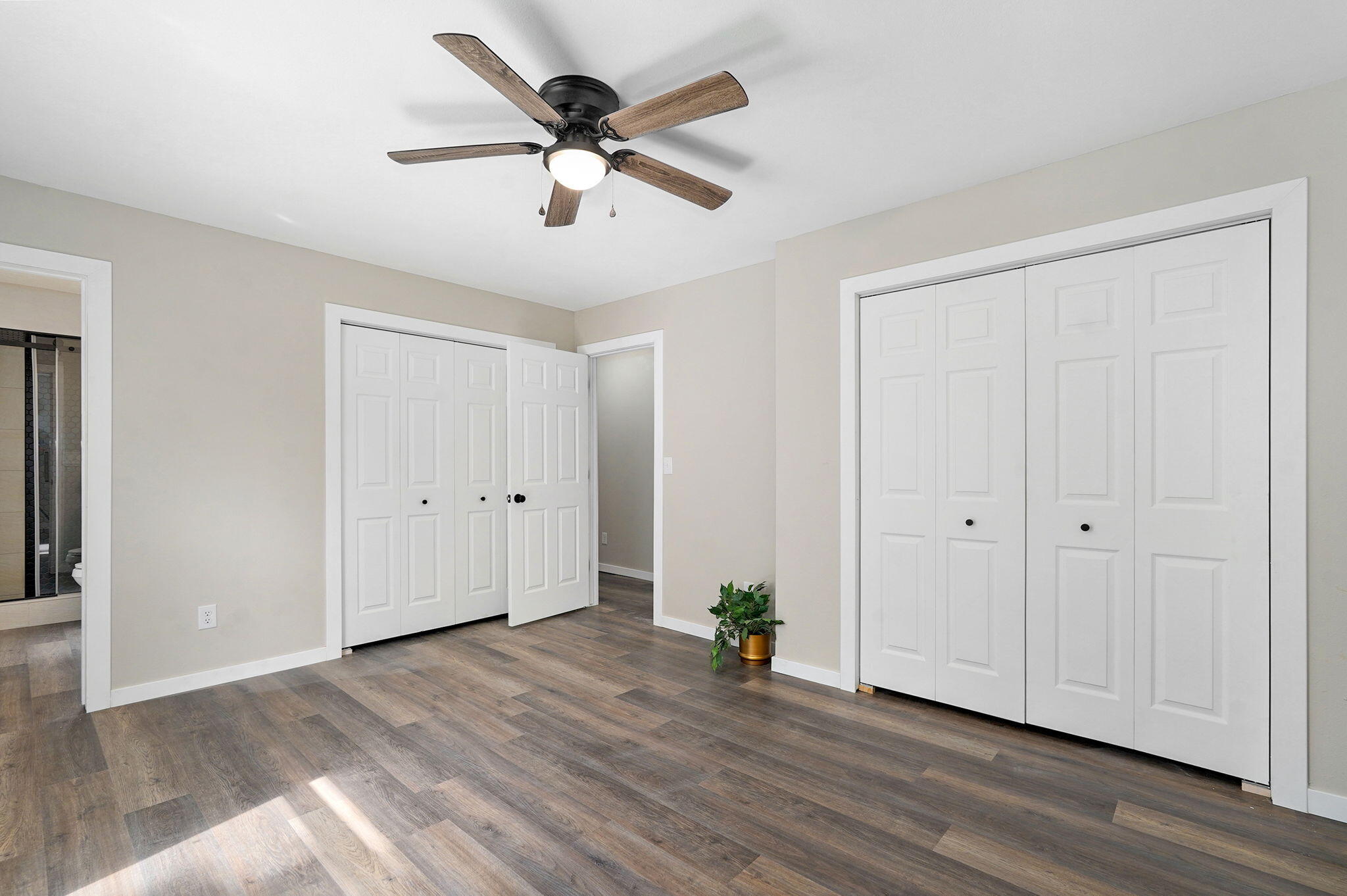 1604 East Walnut Lawn Street Property Photo 20