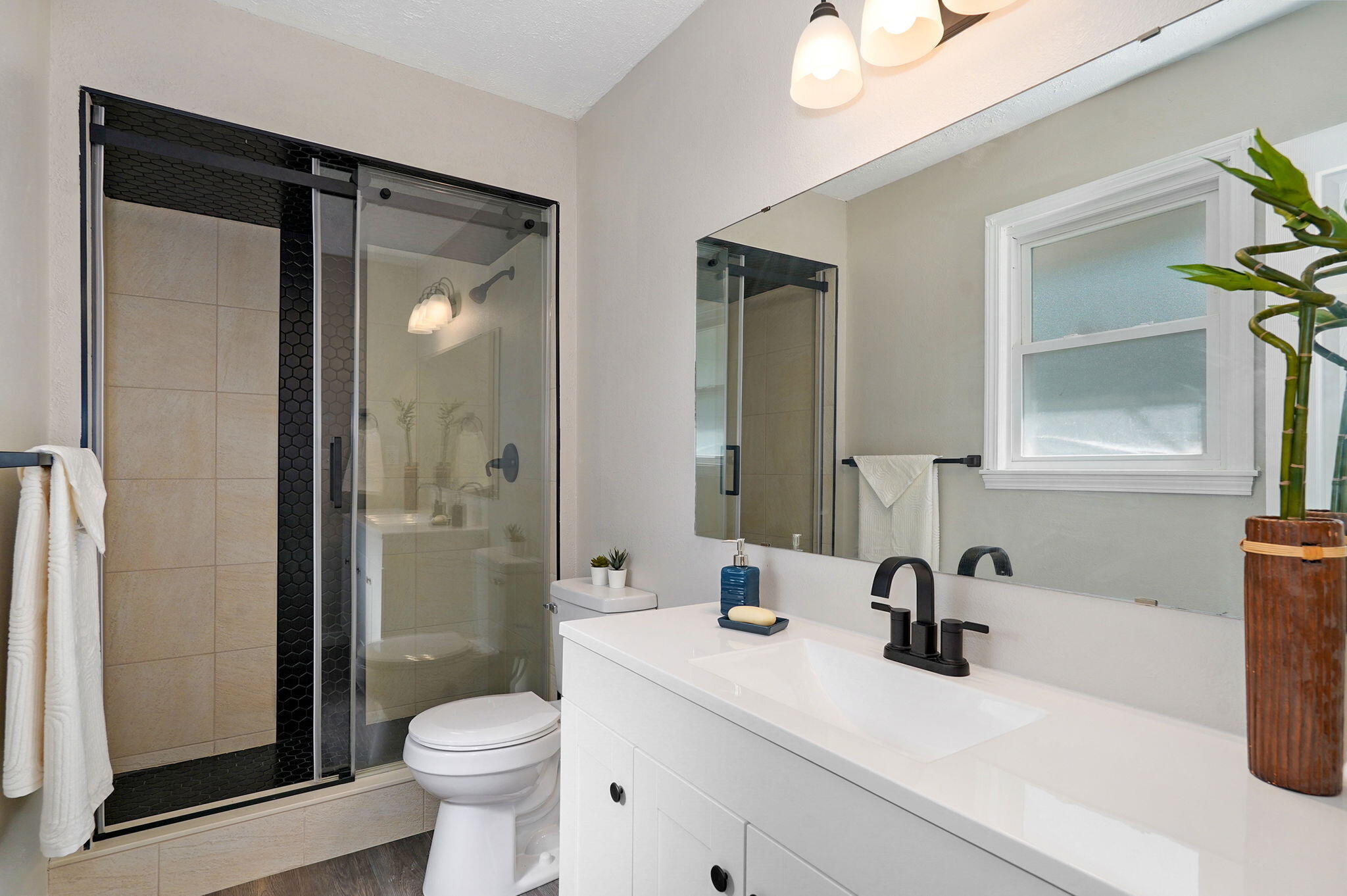 1604 East Walnut Lawn Street Property Photo 21