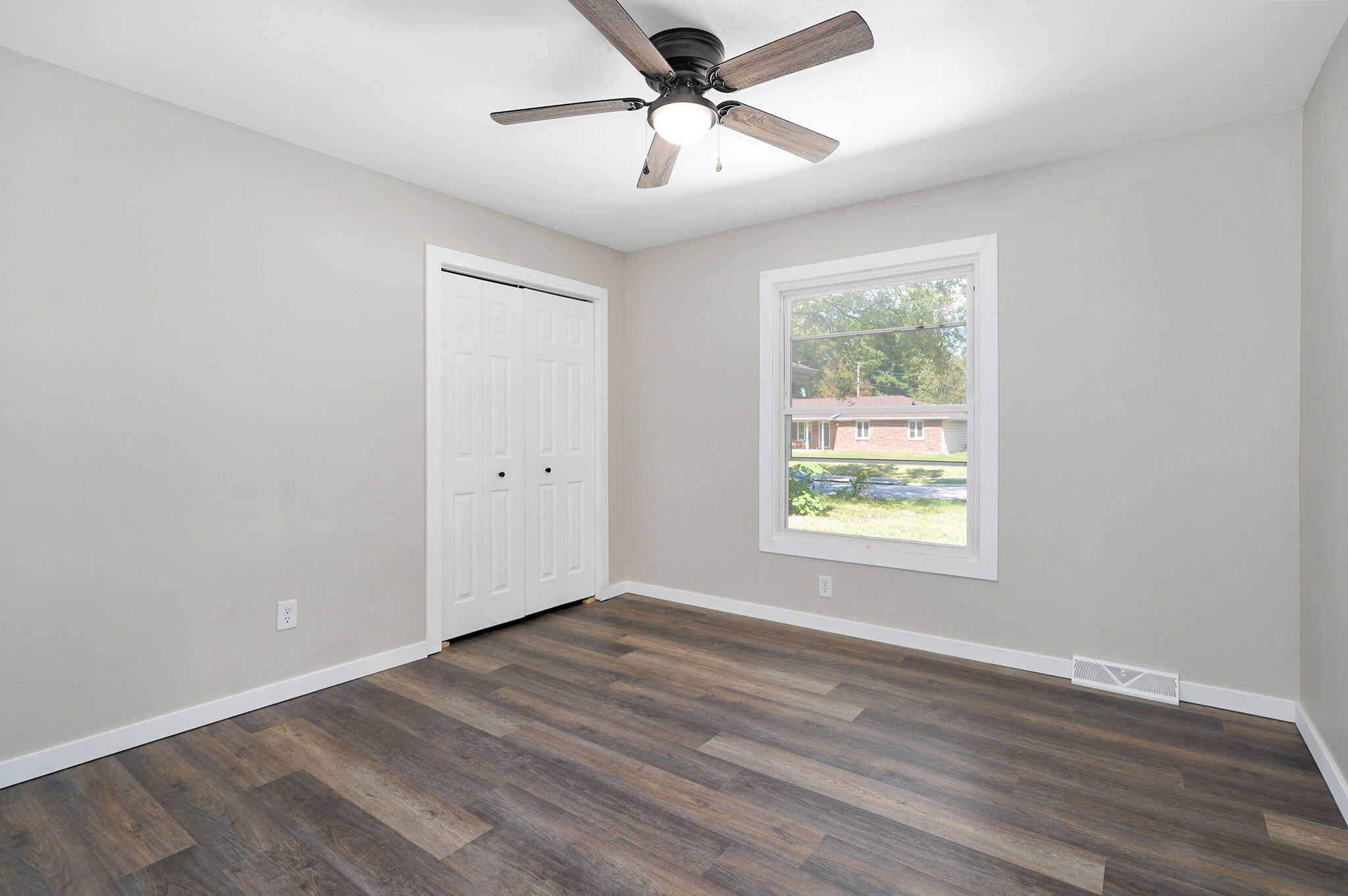 1604 East Walnut Lawn Street Property Photo 25