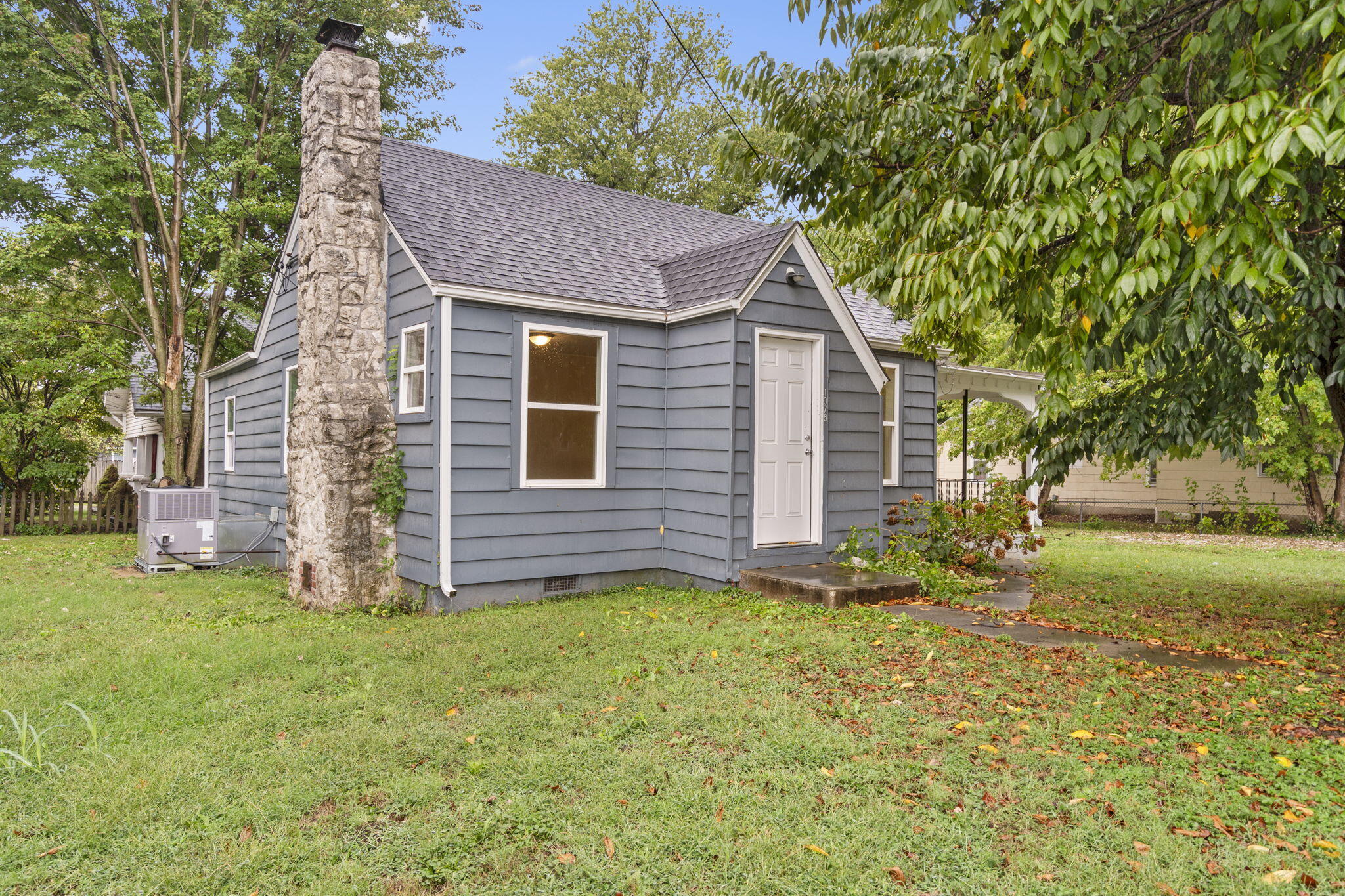 1078 East Blaine Street Property Photo 3